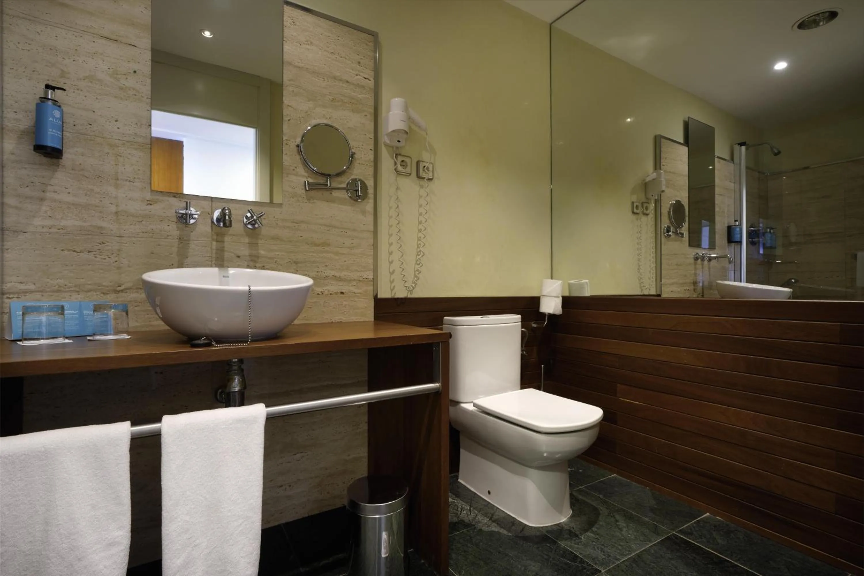 Toilet in Alua Golf Trinidad