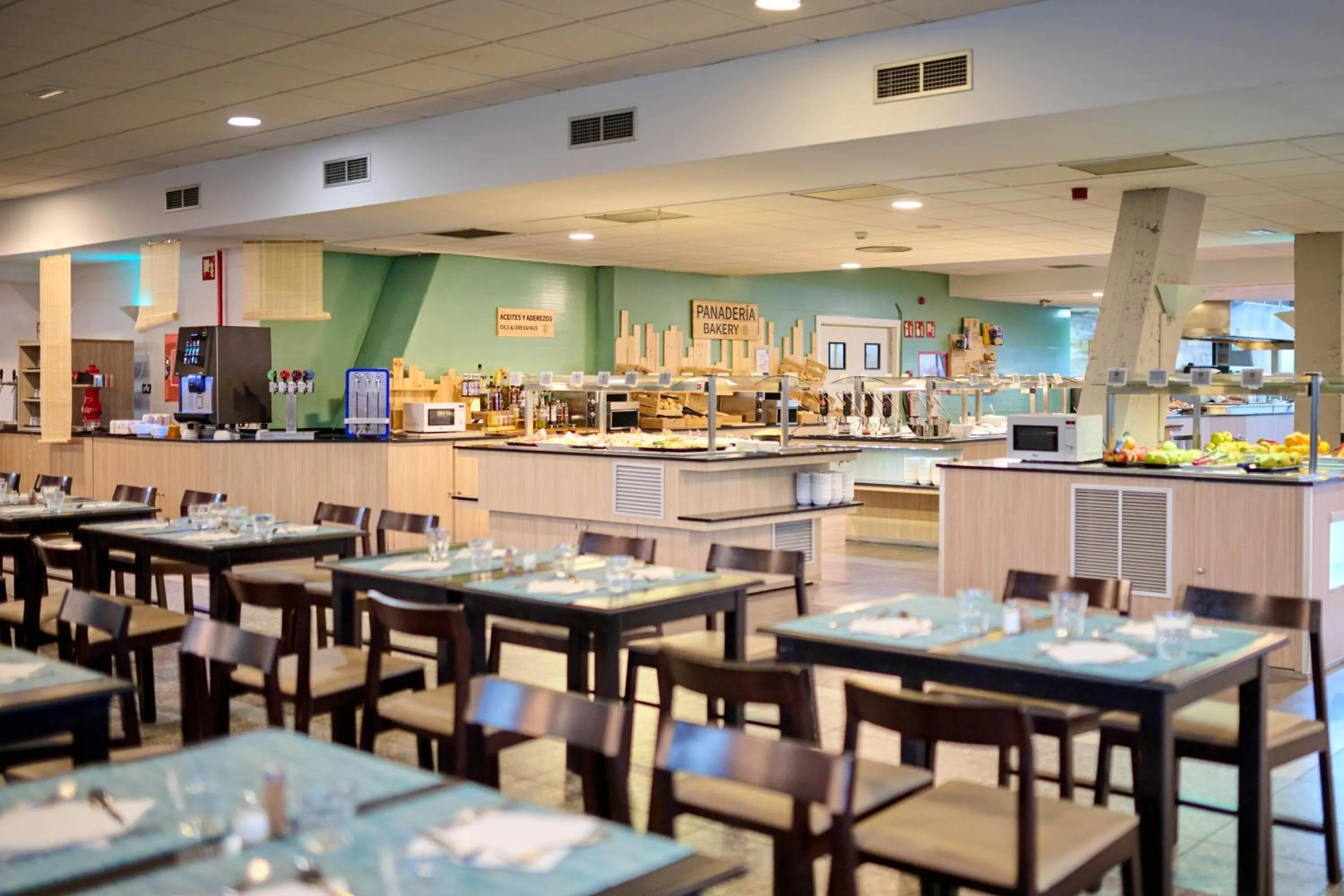 Restaurant/places to eat in Alua Golf Trinidad