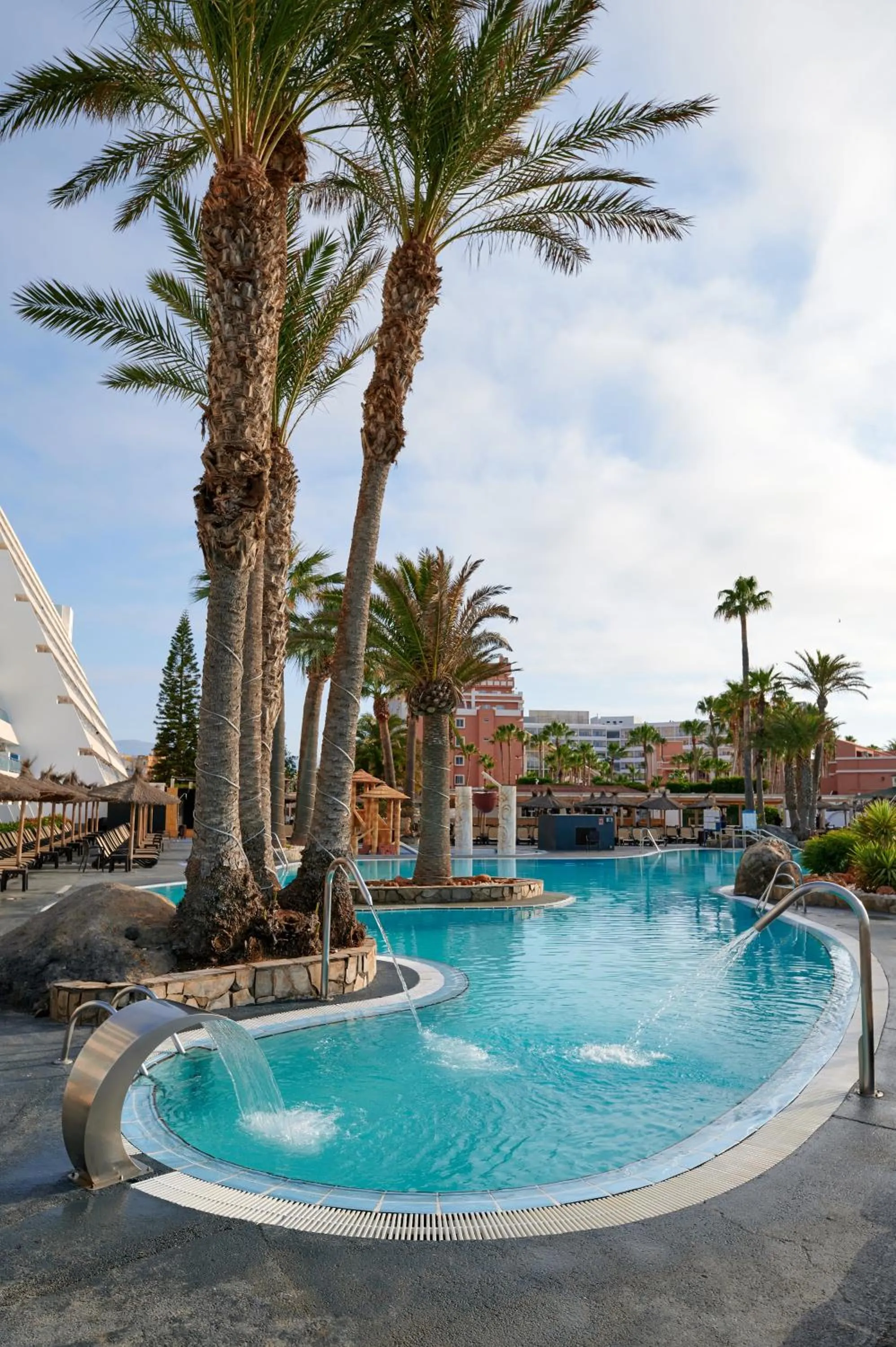 Swimming pool in Alua Golf Trinidad