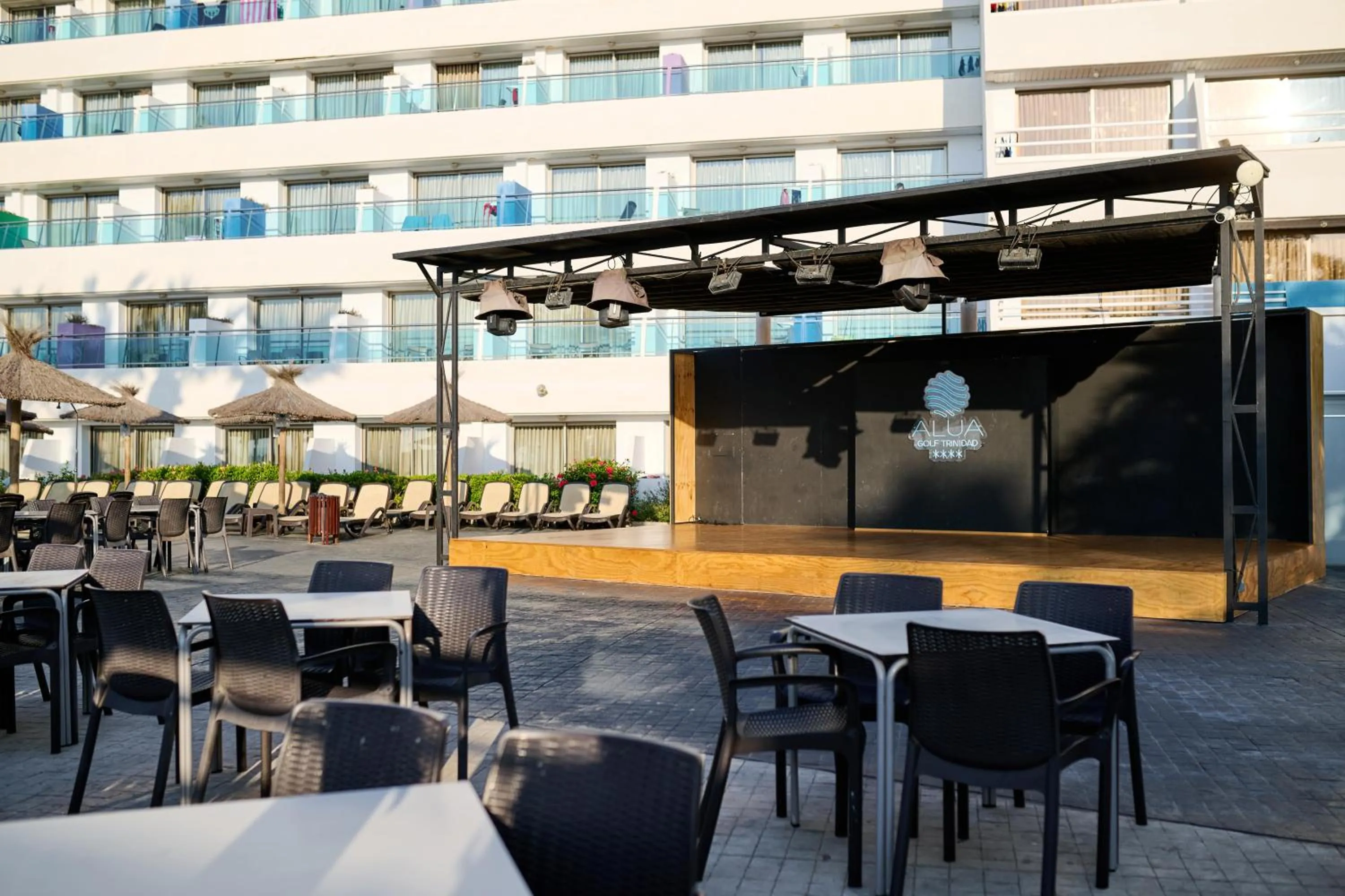 Entertainment in Alua Golf Trinidad