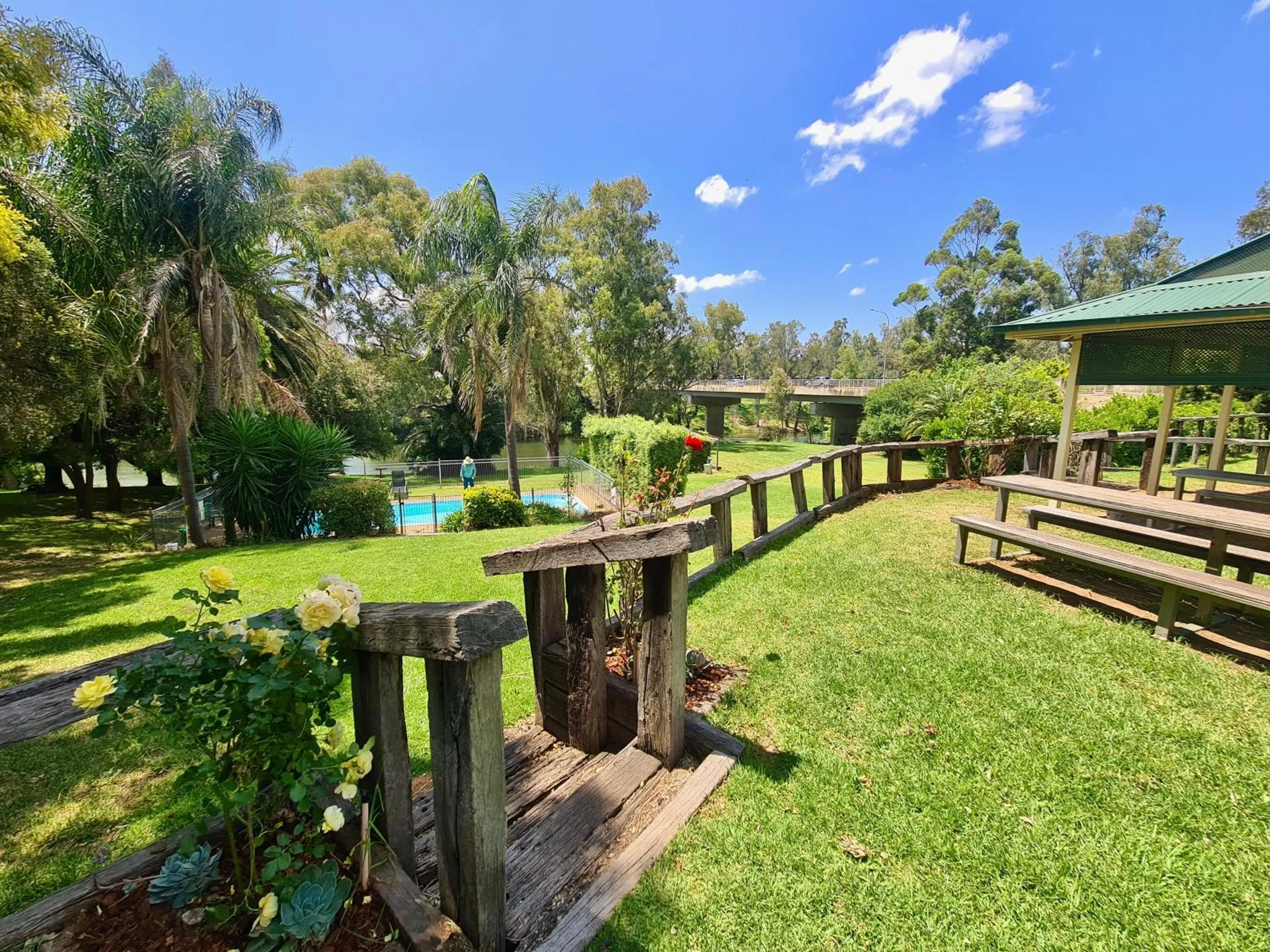 BBQ facilities in Bridge Motel Wellington