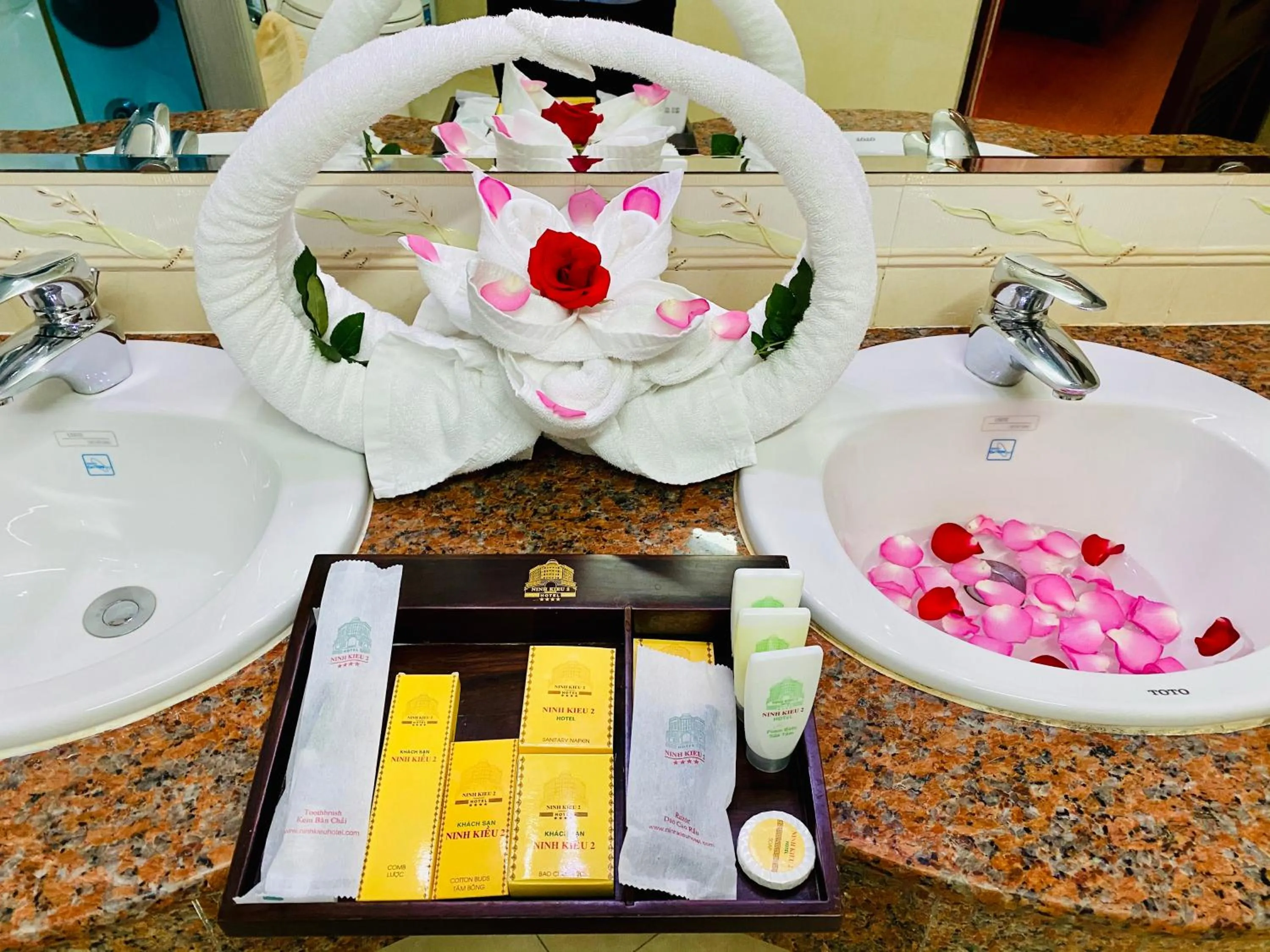 Bathroom in NINH KIEU 2 HOTEL