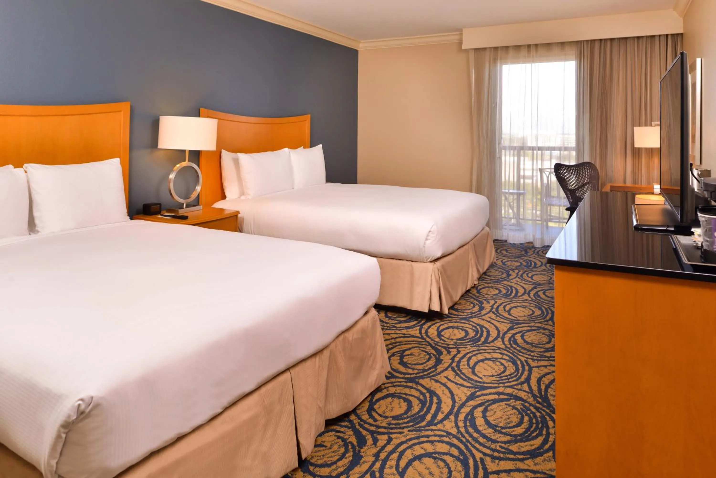 Bedroom in DoubleTree by Hilton Hotel Tampa Airport-Westshore