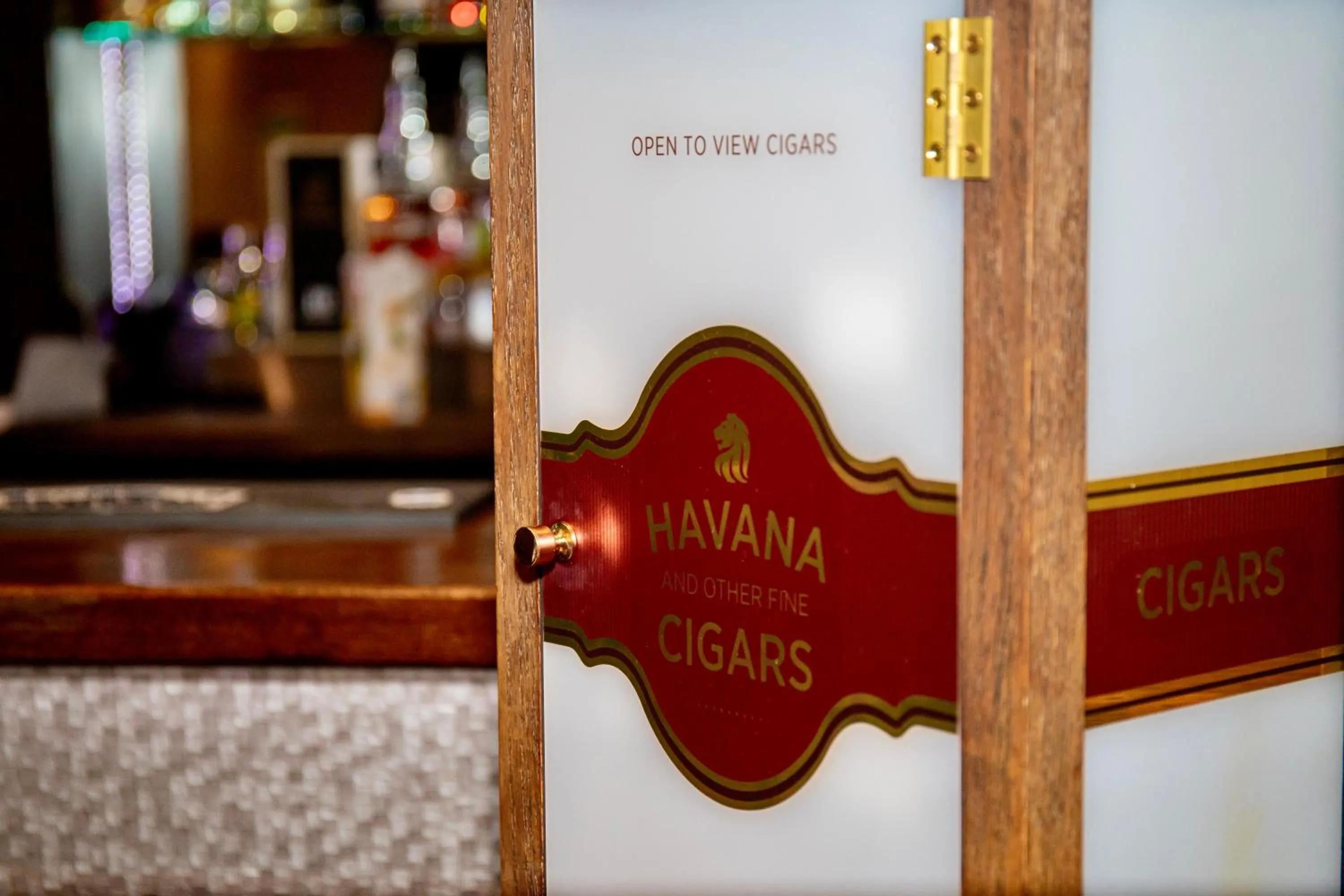 Lounge or bar in The Enniskillen Hotel and Motel