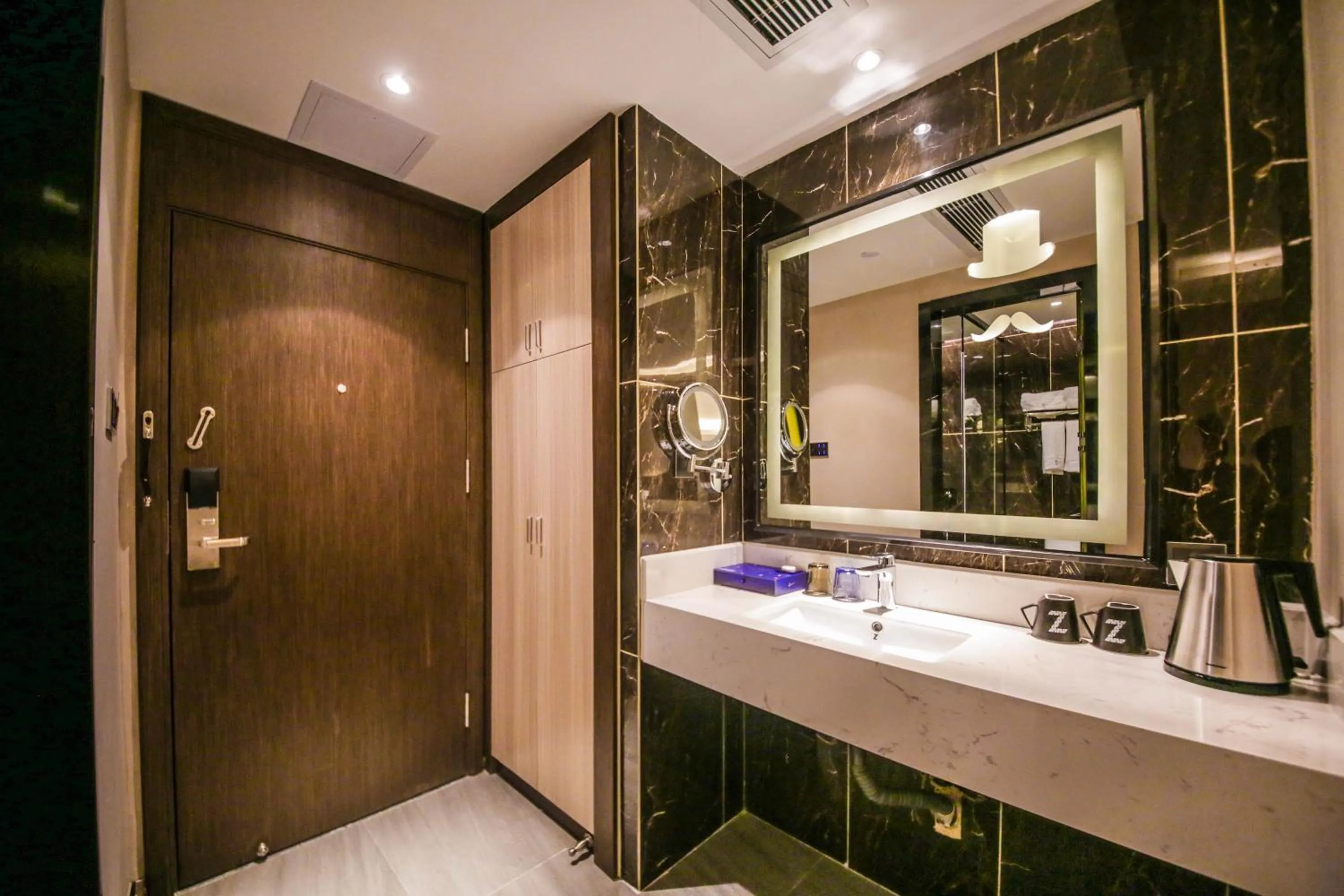 Chao Man Hotel(Guangzhou Pazhou Exhibition Center Chigang Subway Station)