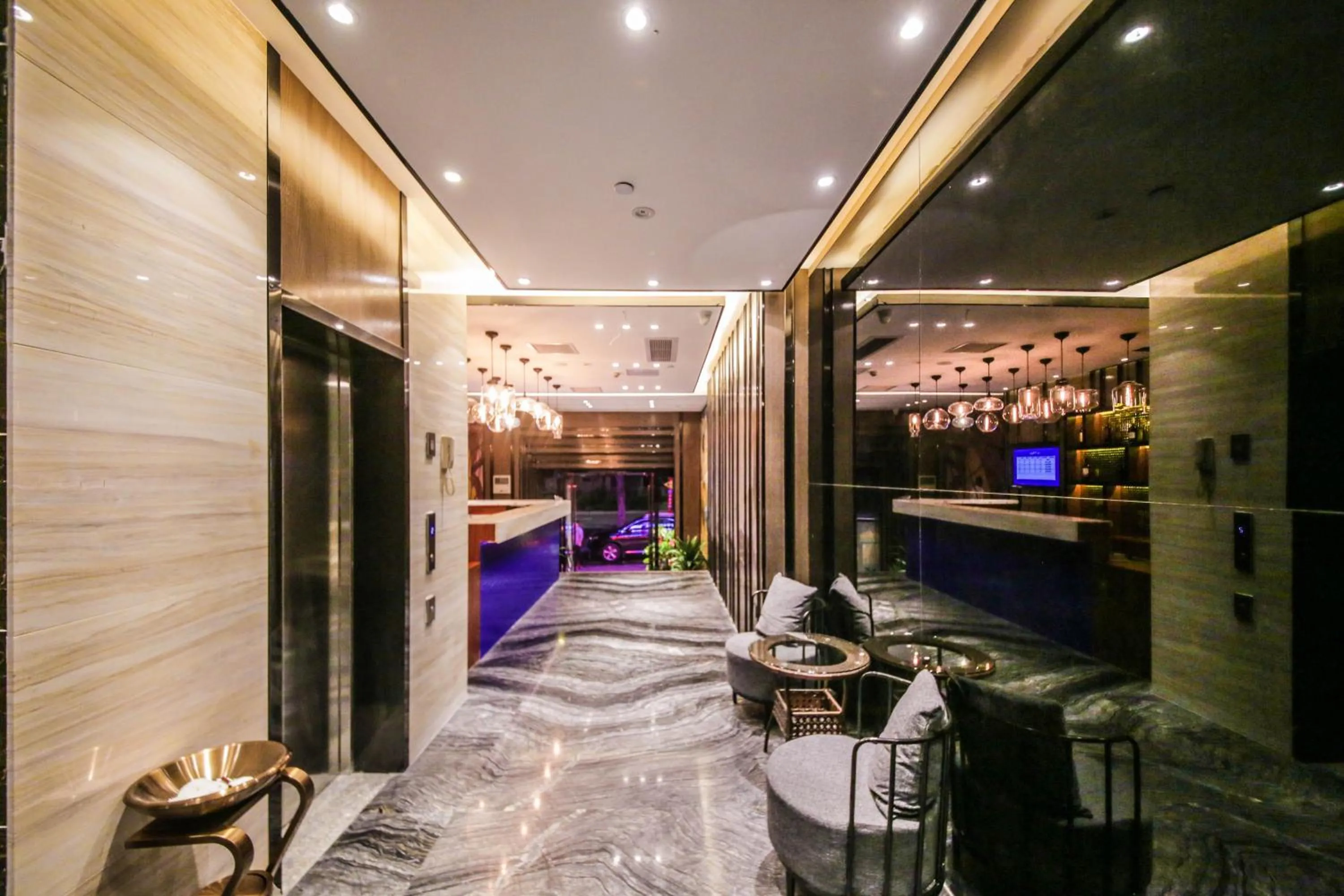 Property building in Chao Man Hotel(Guangzhou Pazhou Exhibition Center Chigang Subway Station)