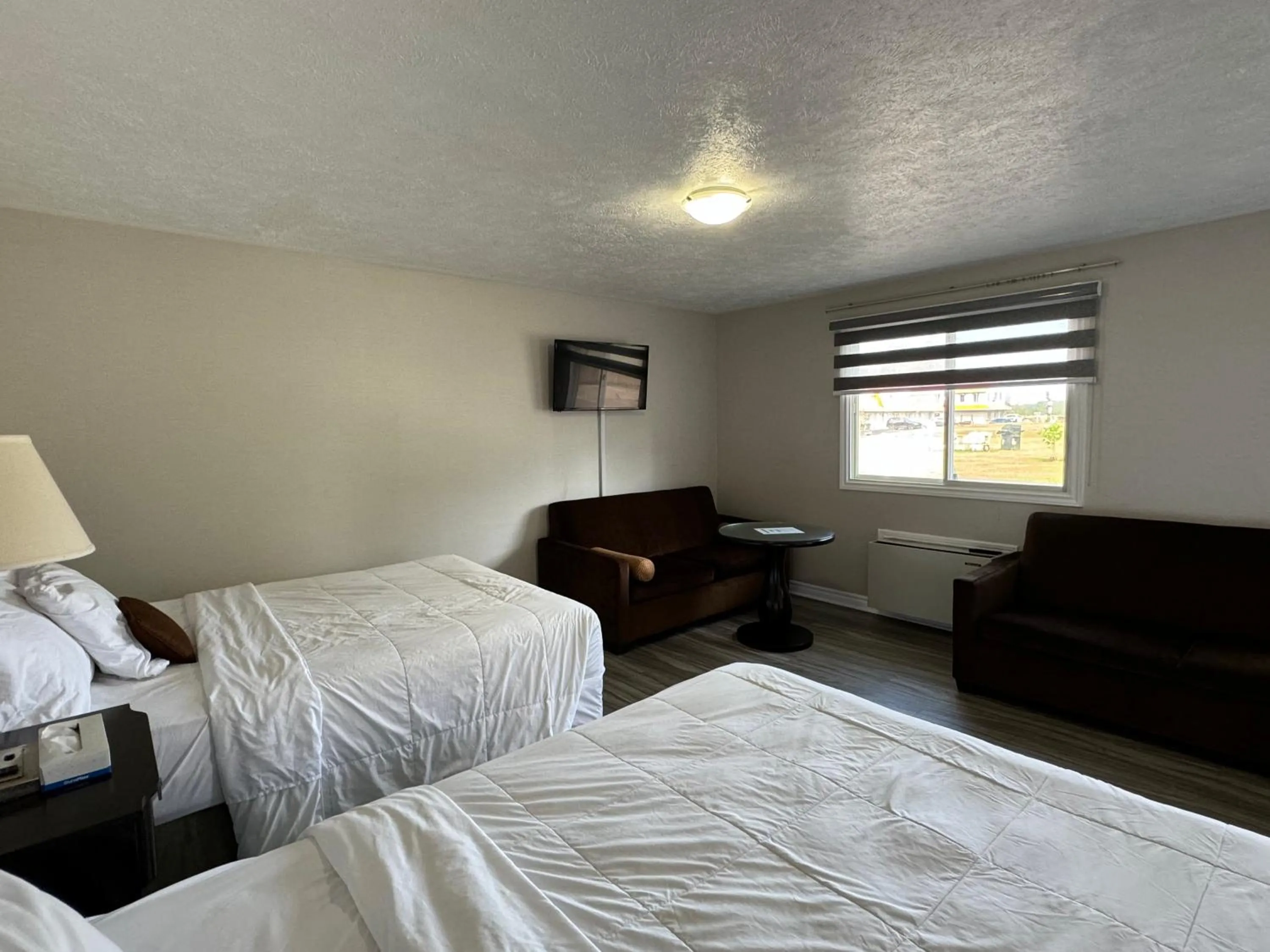 Bed in Wiarton Willys Inn