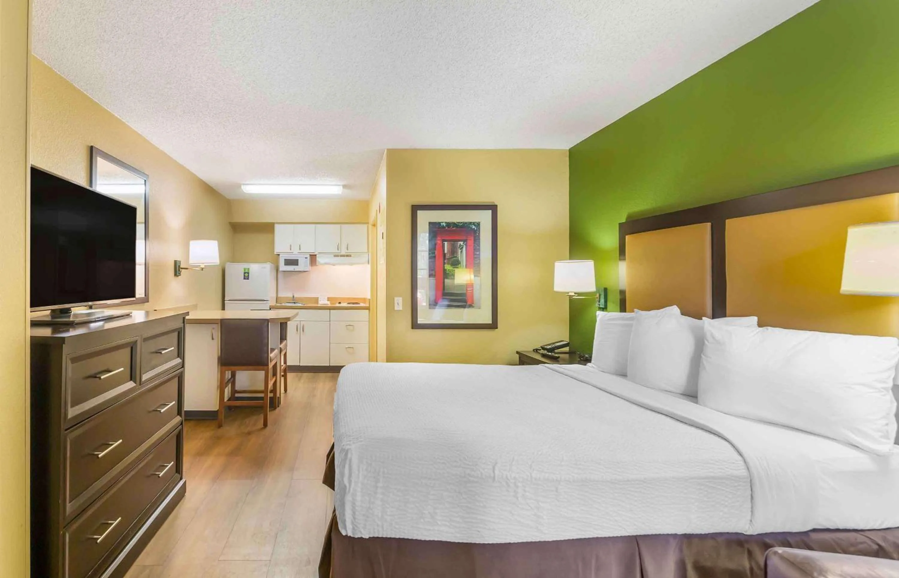 Bedroom, Bed in Extended Stay America Suites - Fort Lauderdale - Tamarac