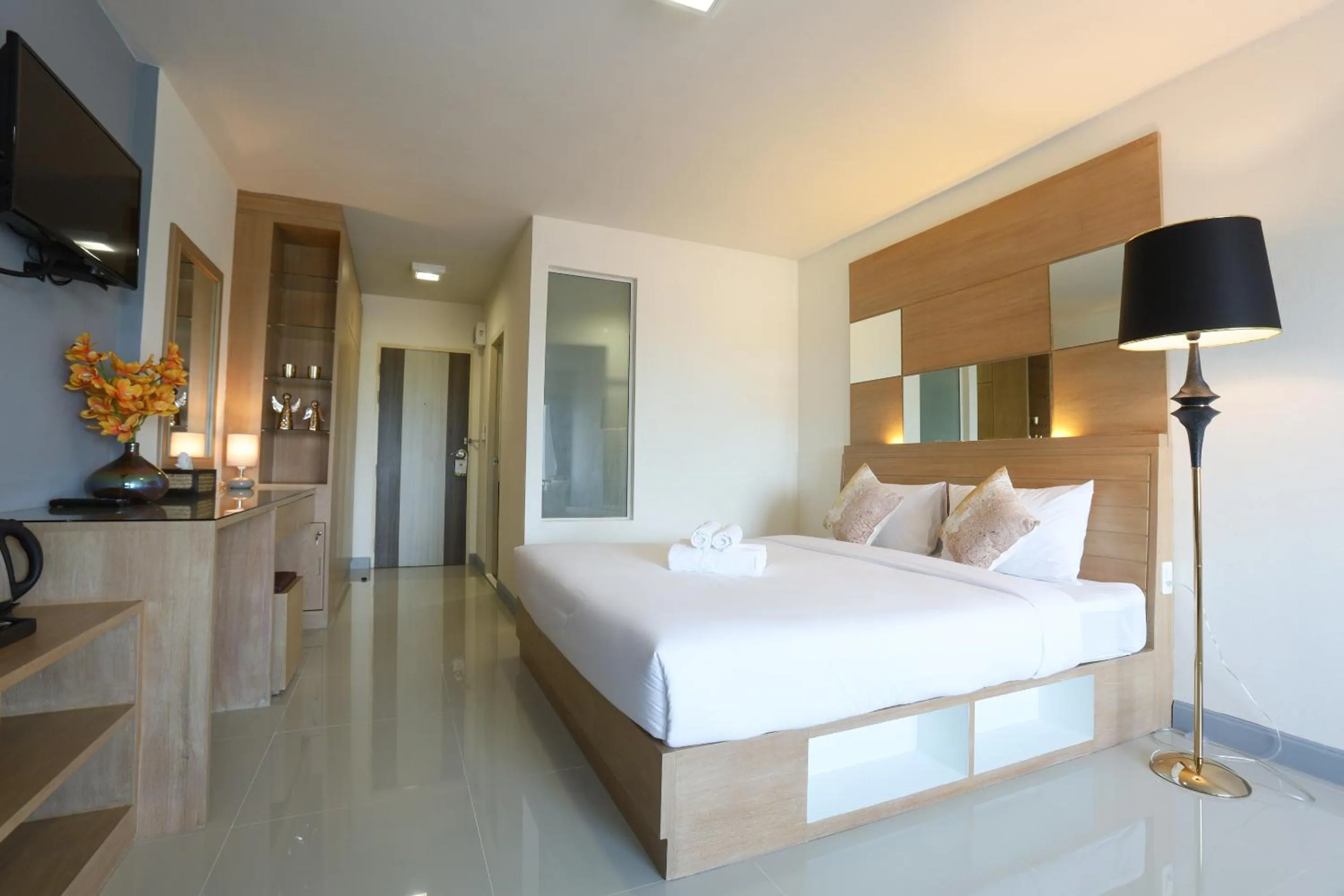 Photo of the whole room, Bed in The Greenery central suite & hotel