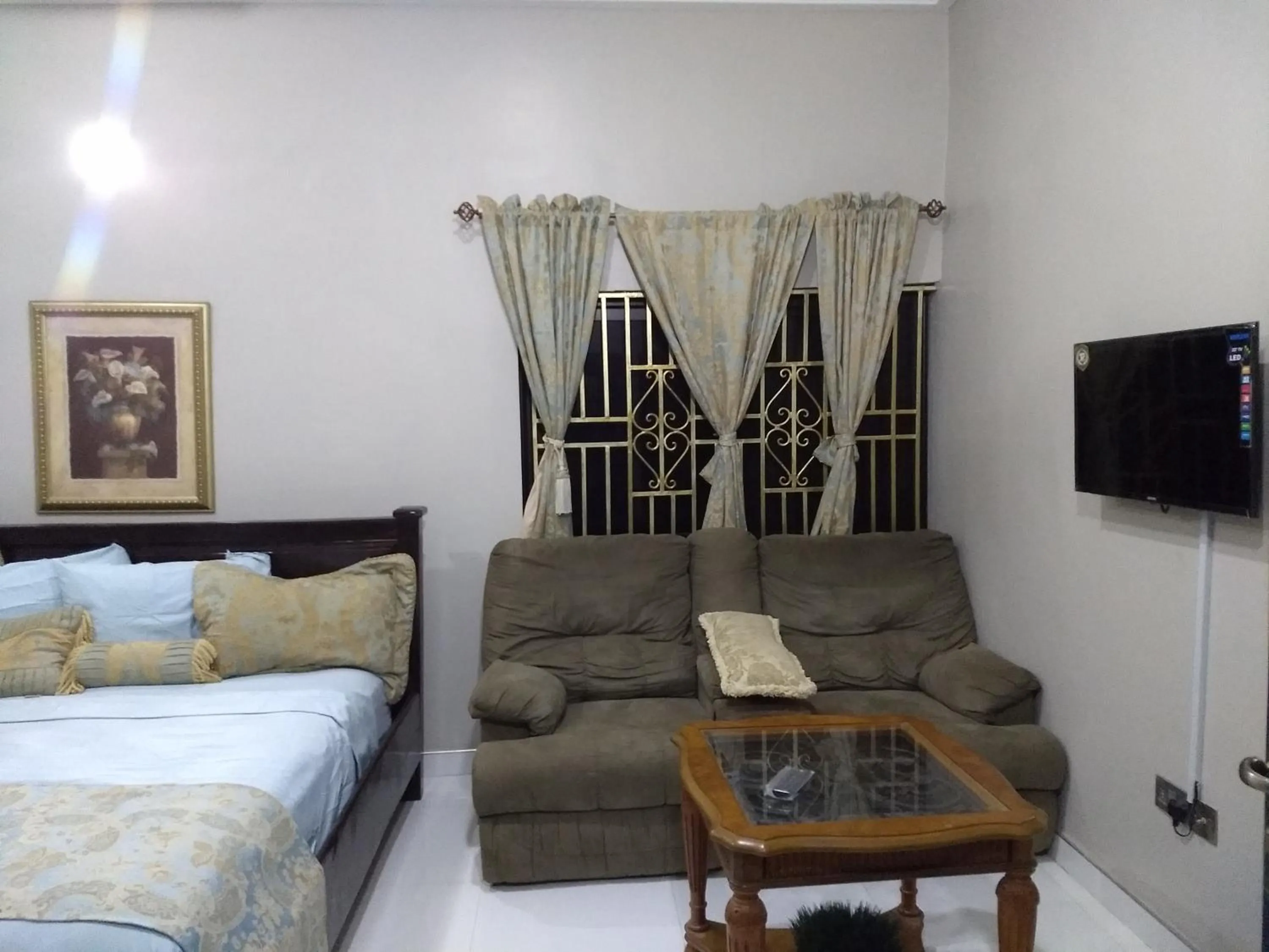 Seating area in The Winford Boutique Hotel Achimota