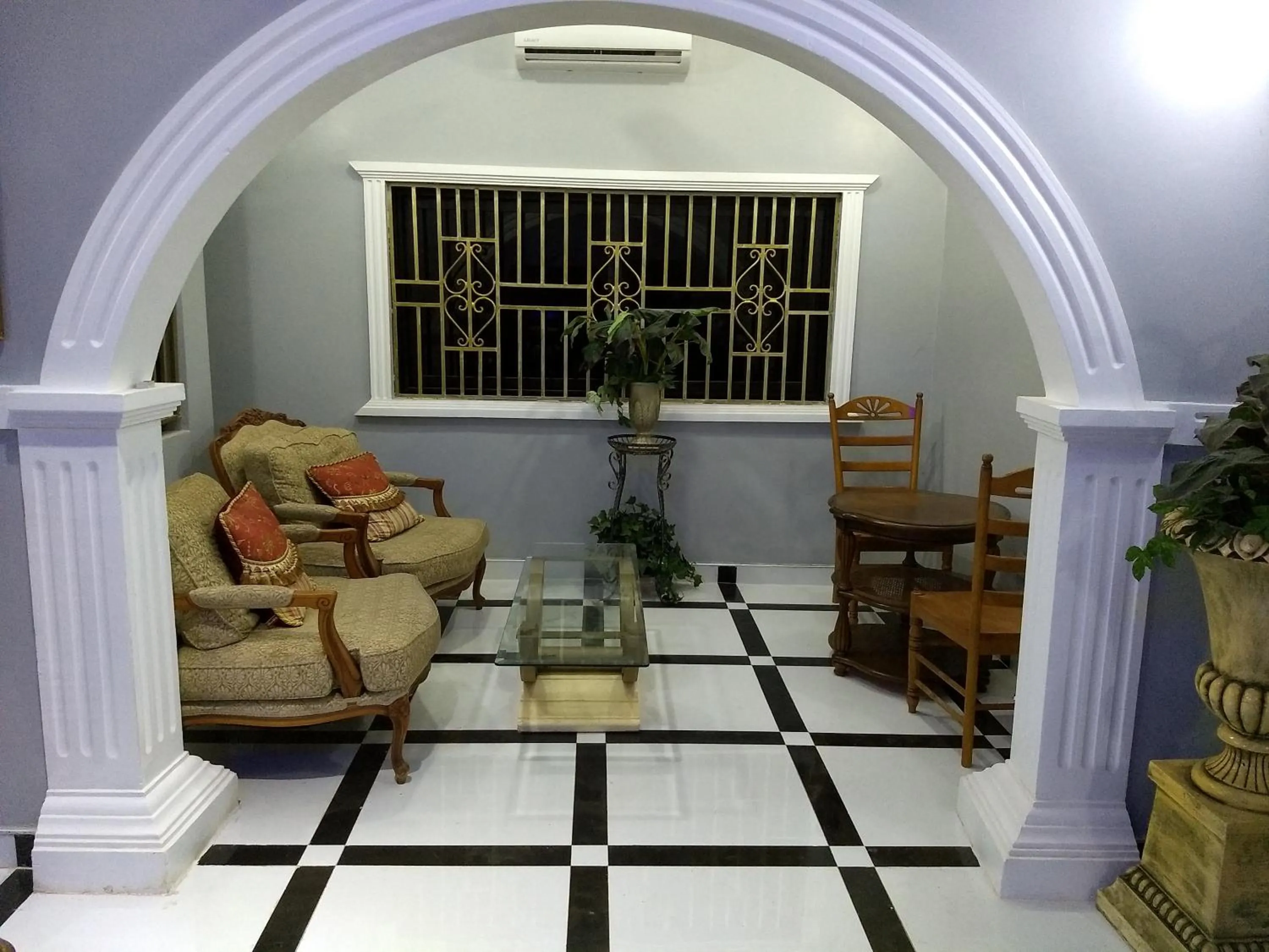 Lounge or bar in The Winford Boutique Hotel Achimota