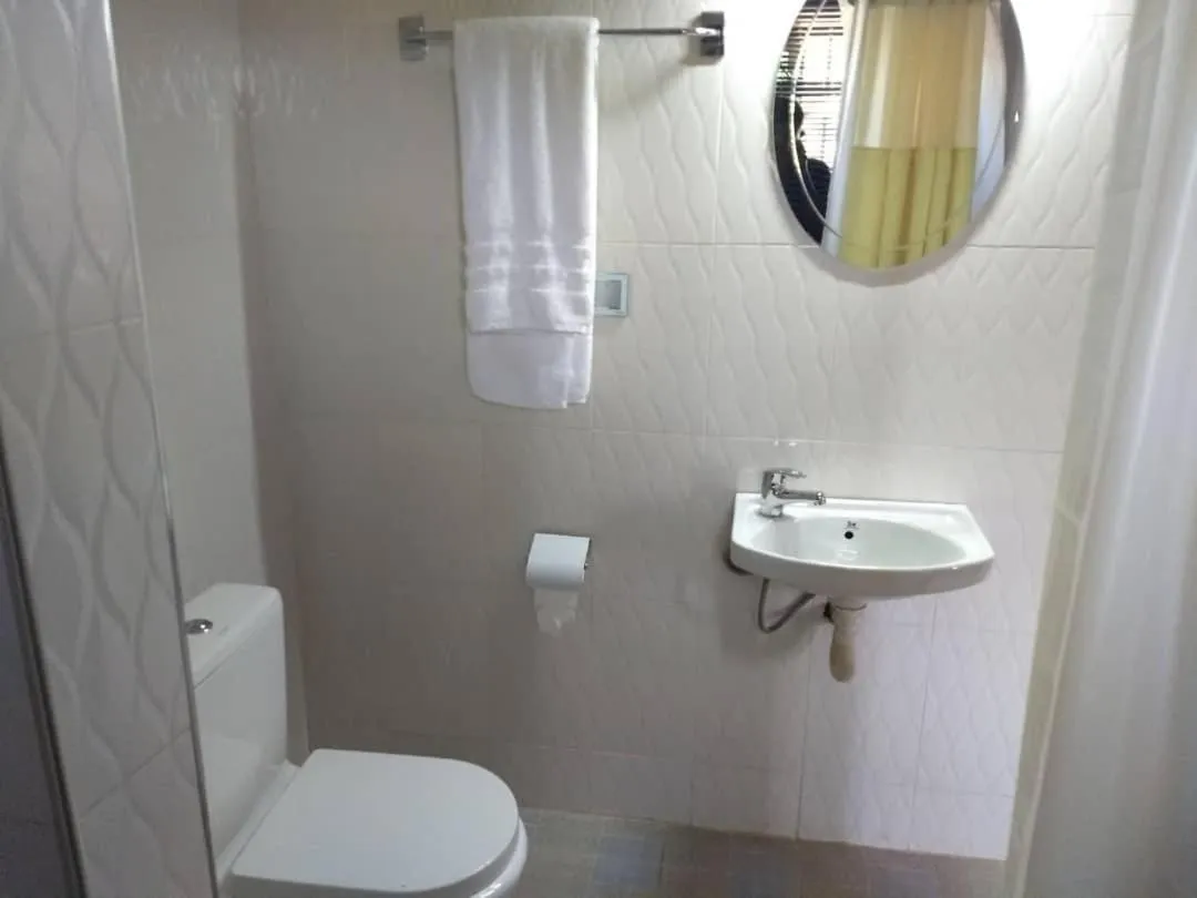 Bathroom in The Winford Boutique Hotel Achimota