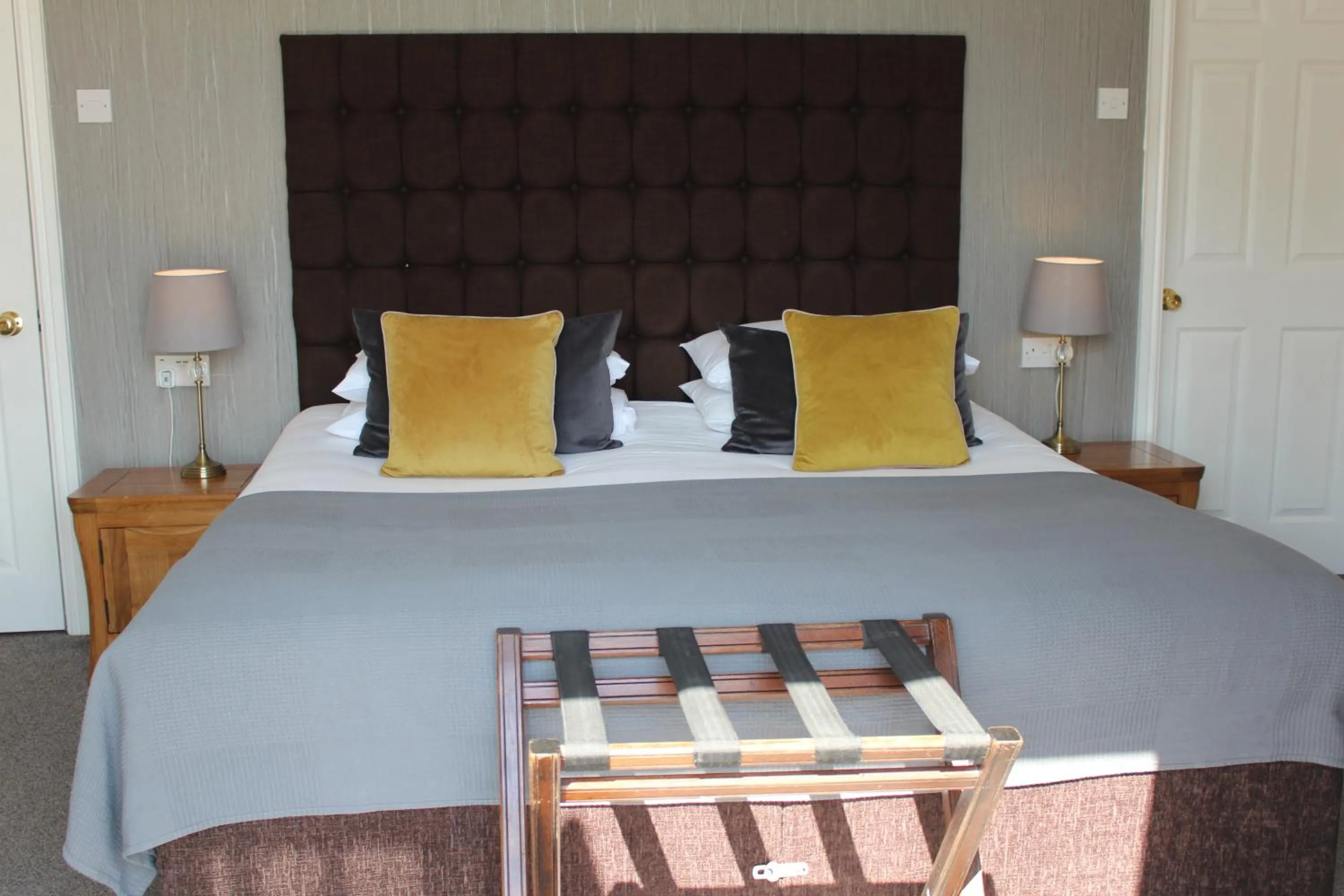 Bed in Badgers Mount Hotel