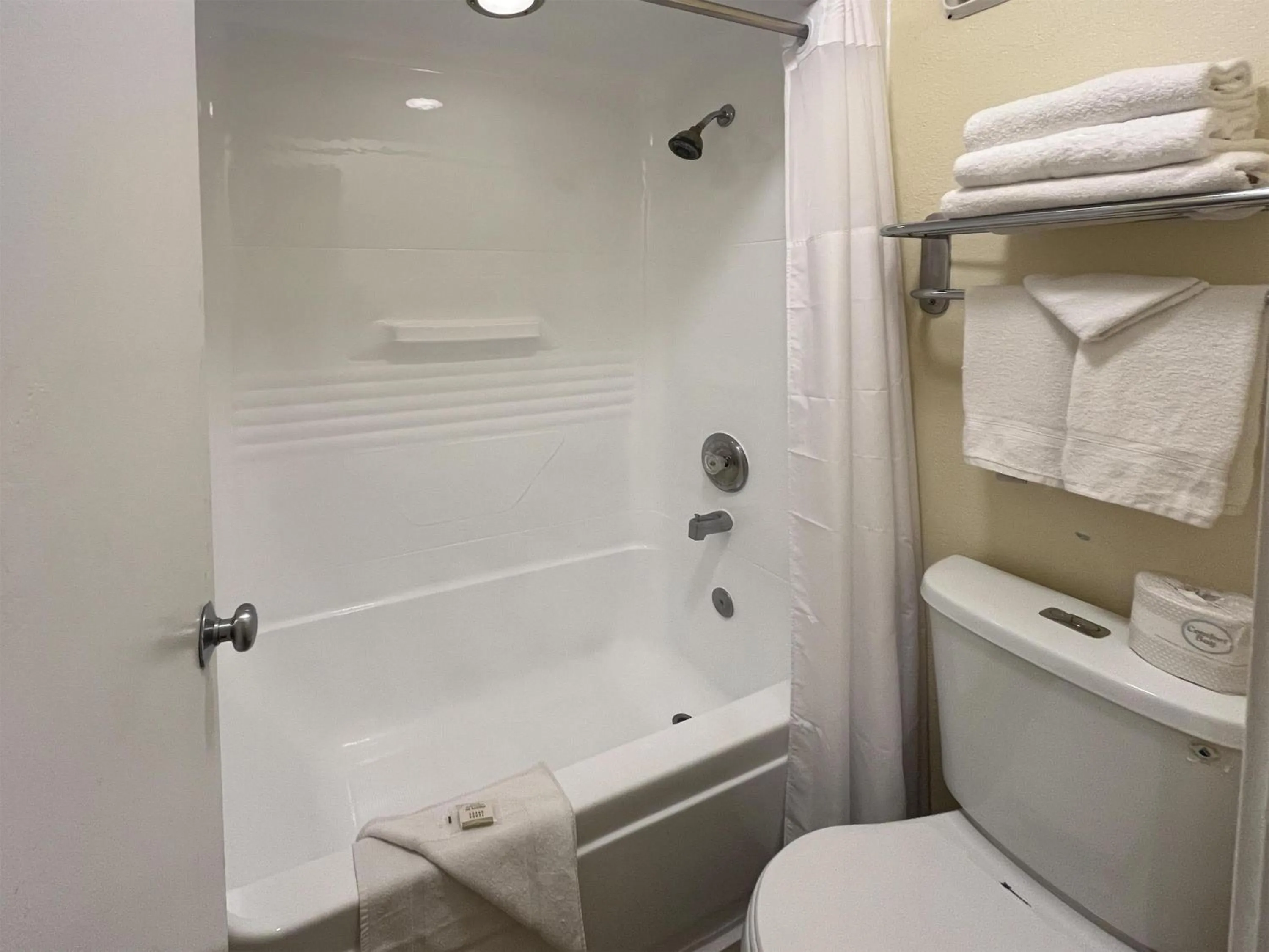 Bathroom in Motel 6 Las Vegas, NV - Strip