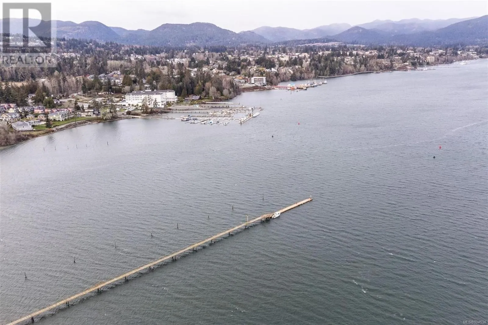 Salty Towers Ocean Front Cottages