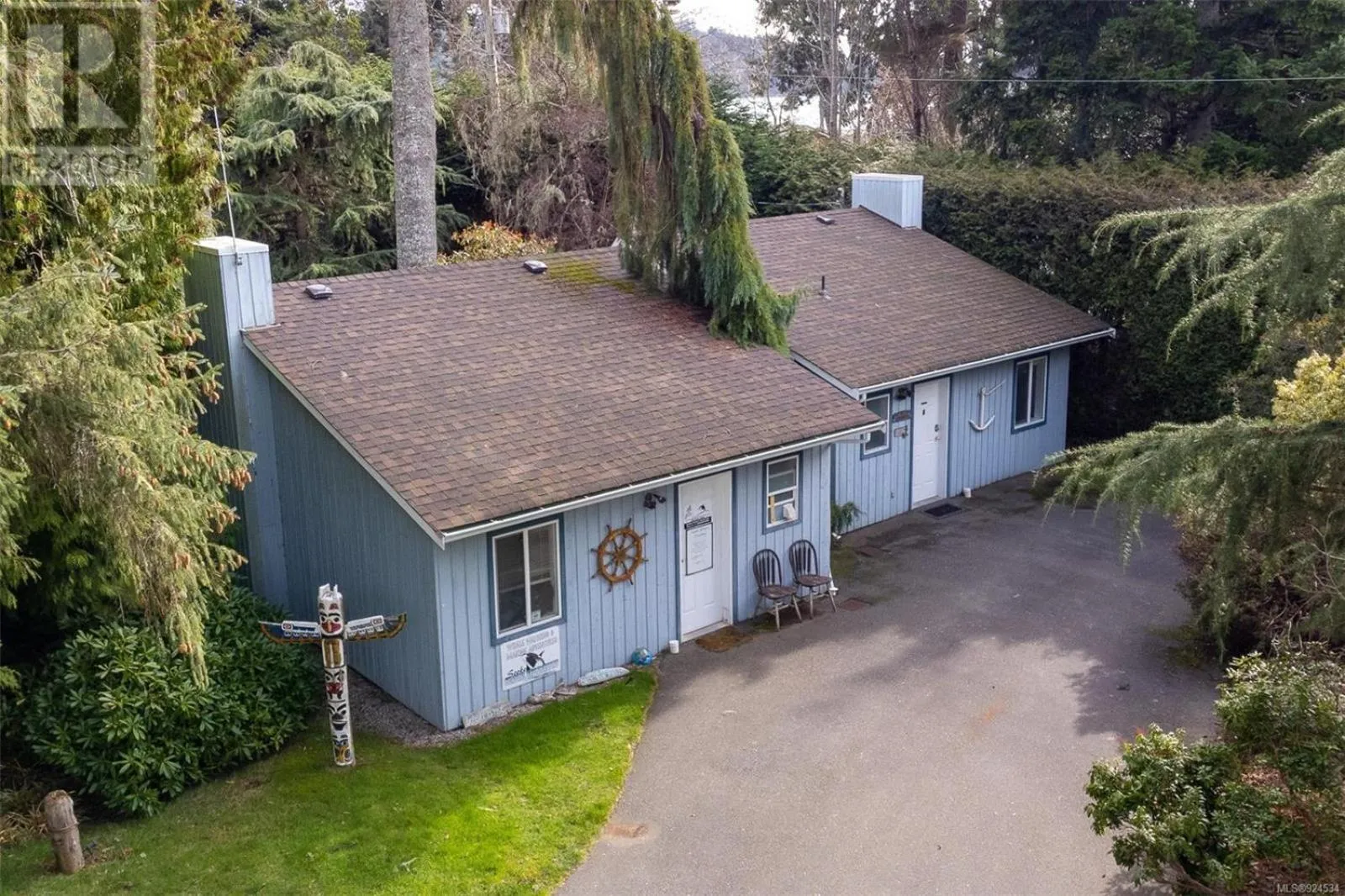 Salty Towers Ocean Front Cottages