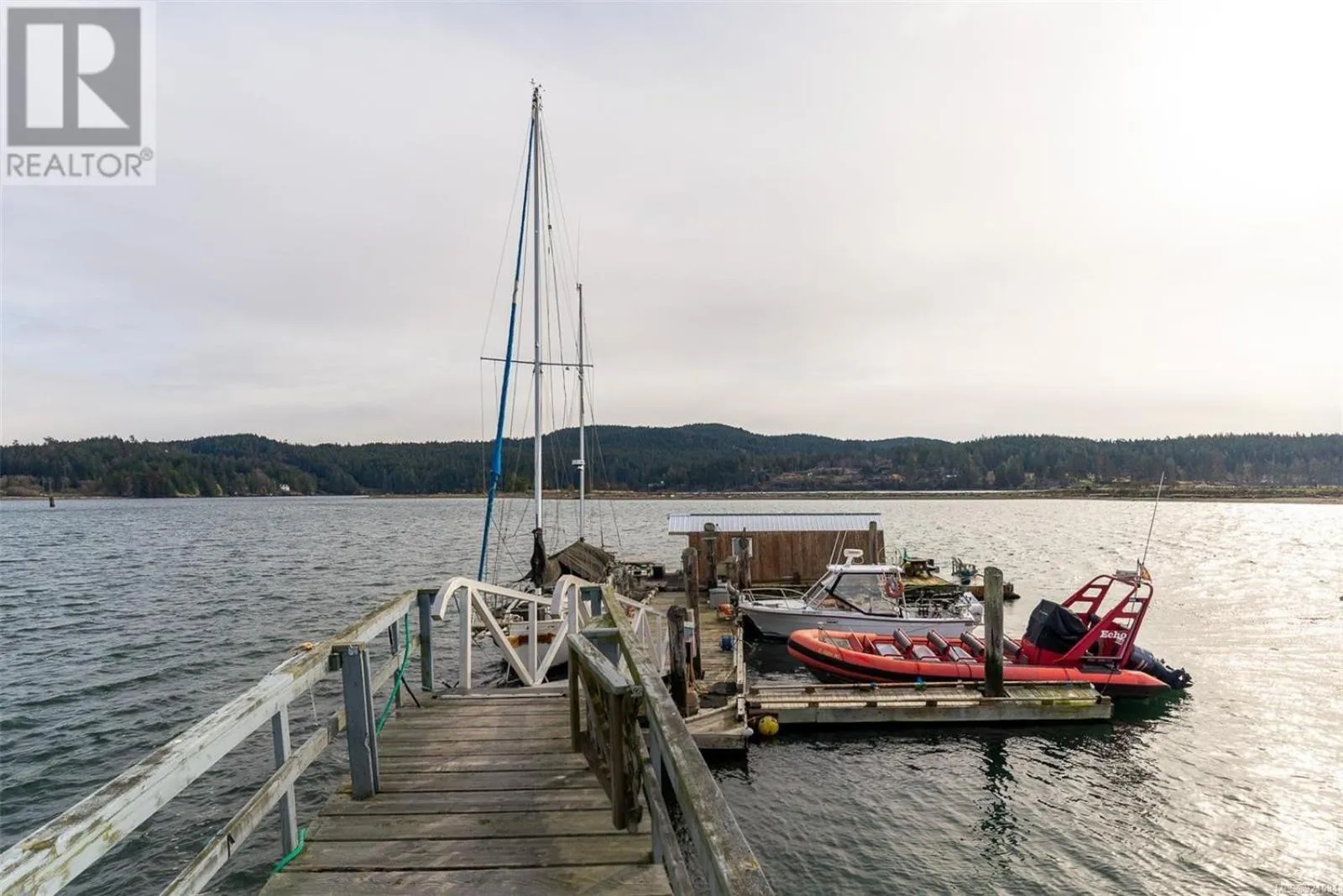 Salty Towers Ocean Front Cottages