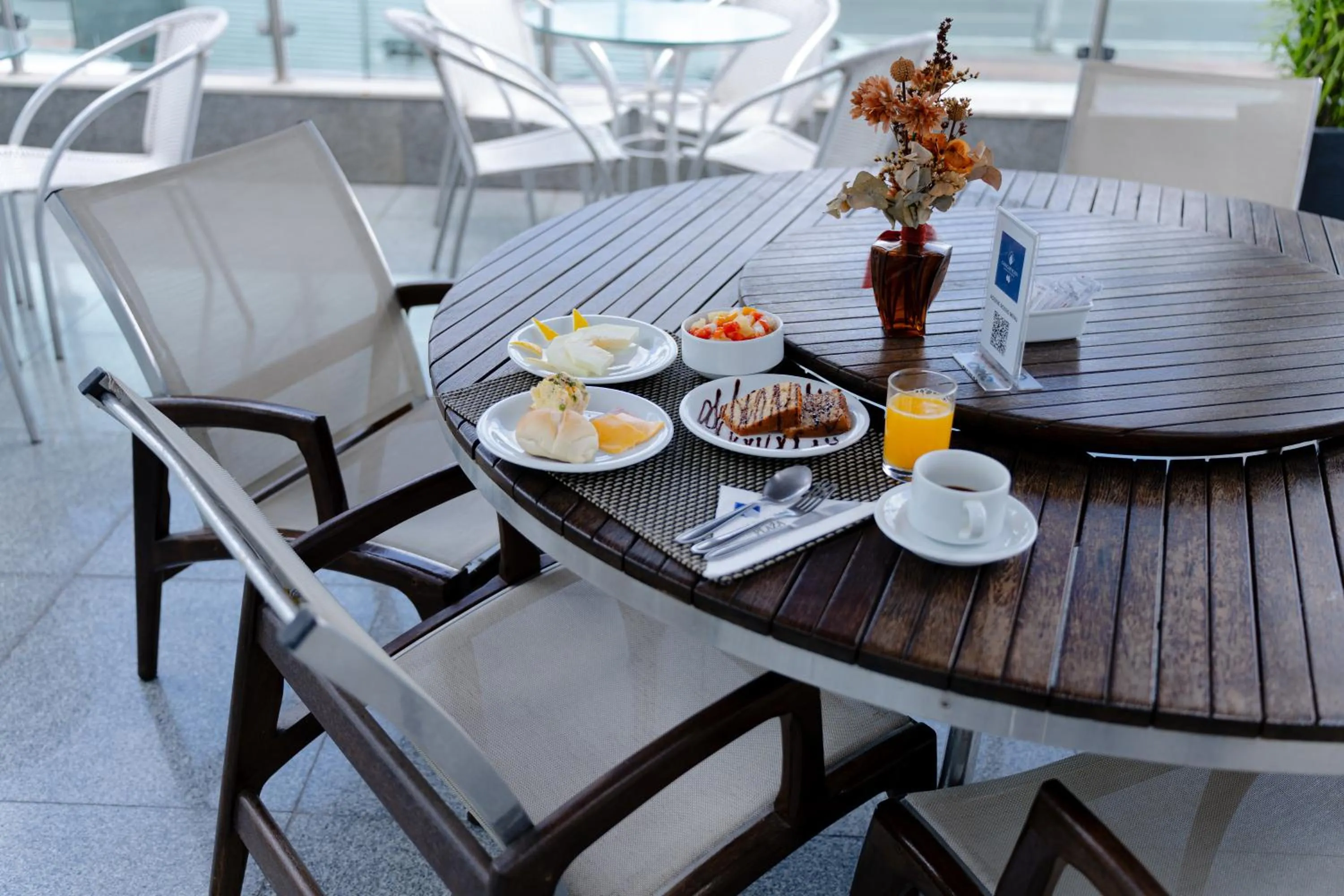 Restaurant/places to eat in Camaçari Plaza Hotel