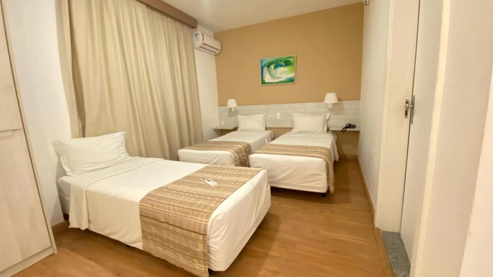 Bed in Camaçari Plaza Hotel