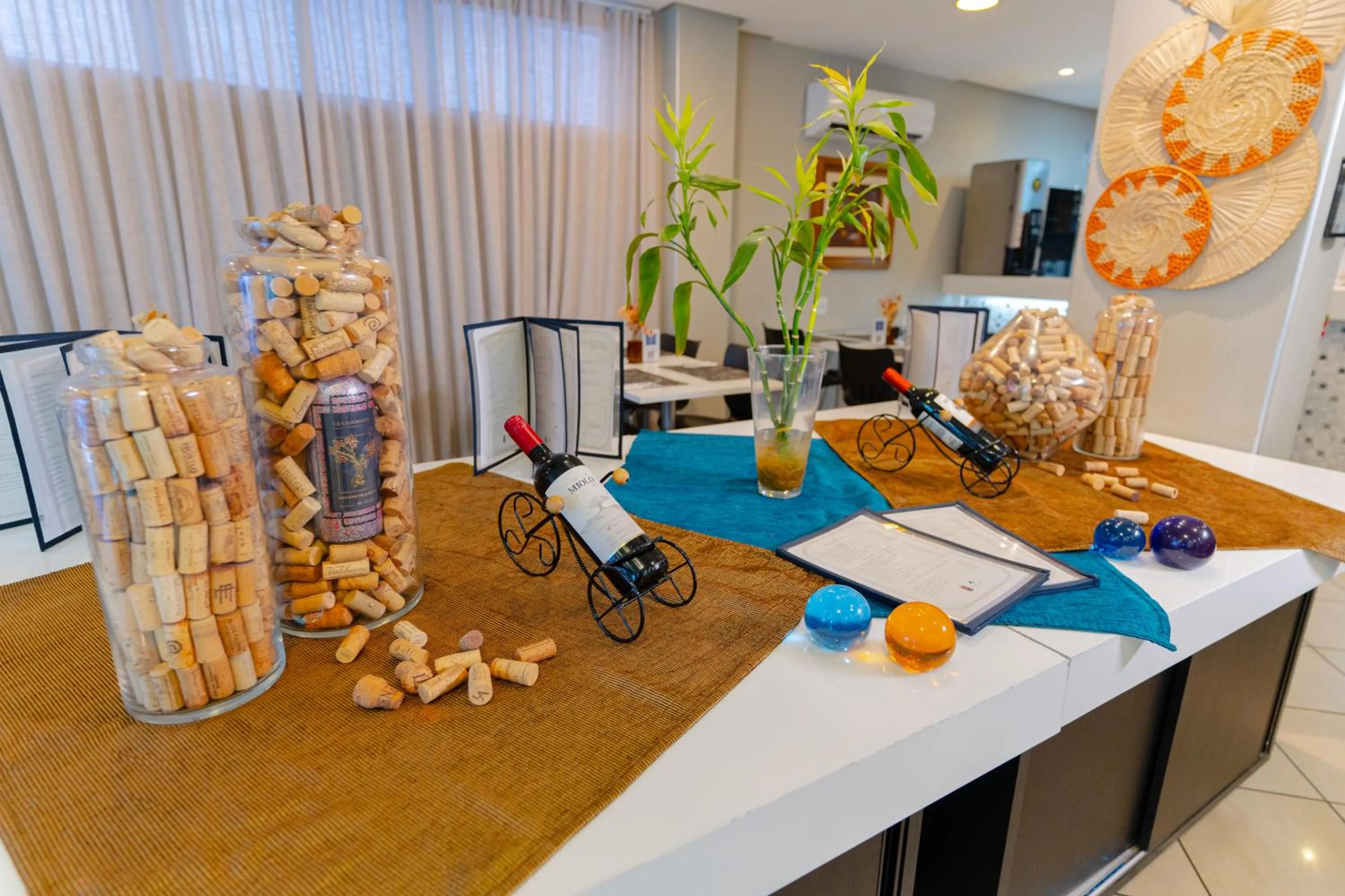 Restaurant/places to eat in Camaçari Plaza Hotel