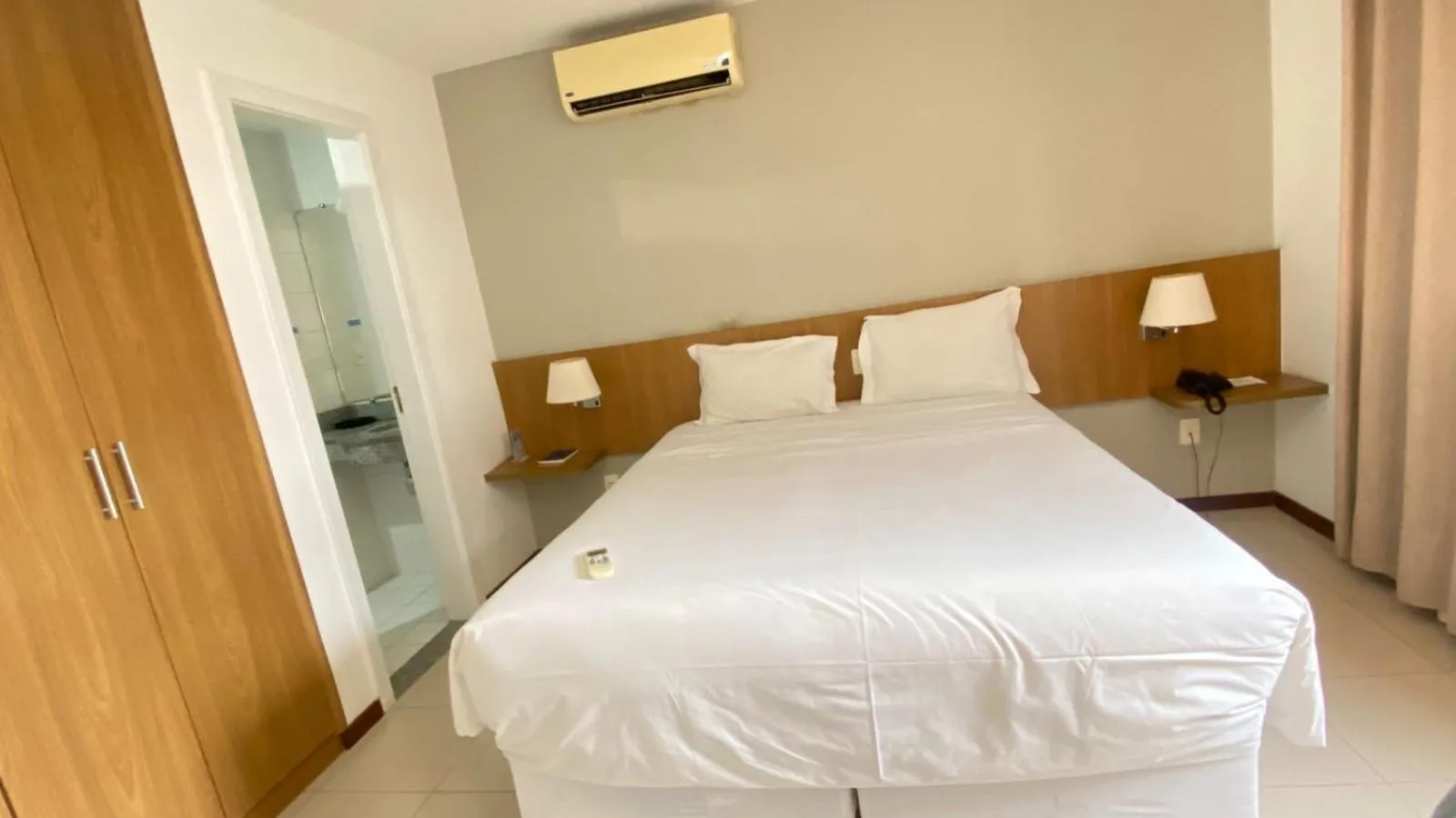 Bed in Camaçari Plaza Hotel