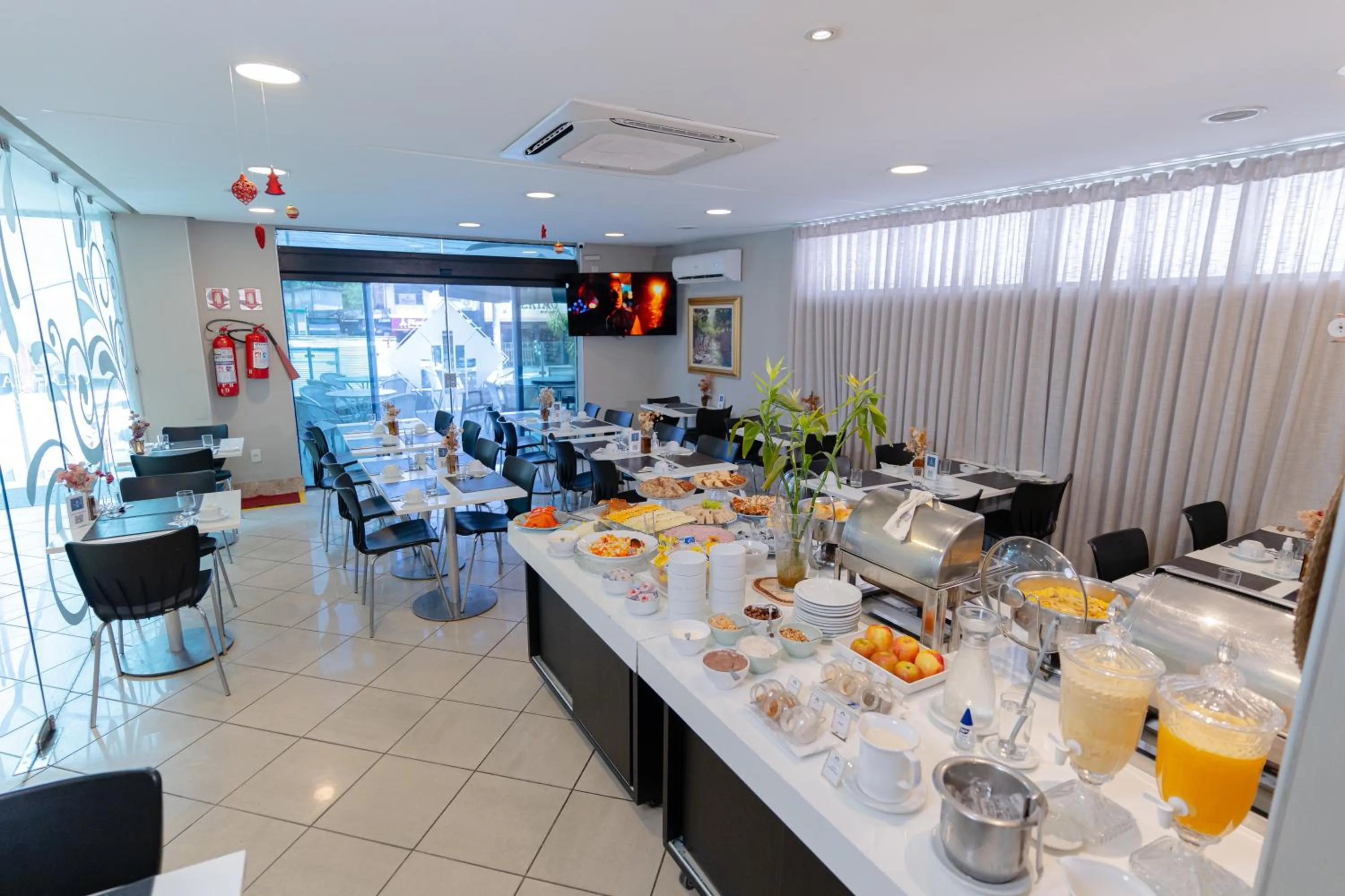 Buffet breakfast in Camaçari Plaza Hotel