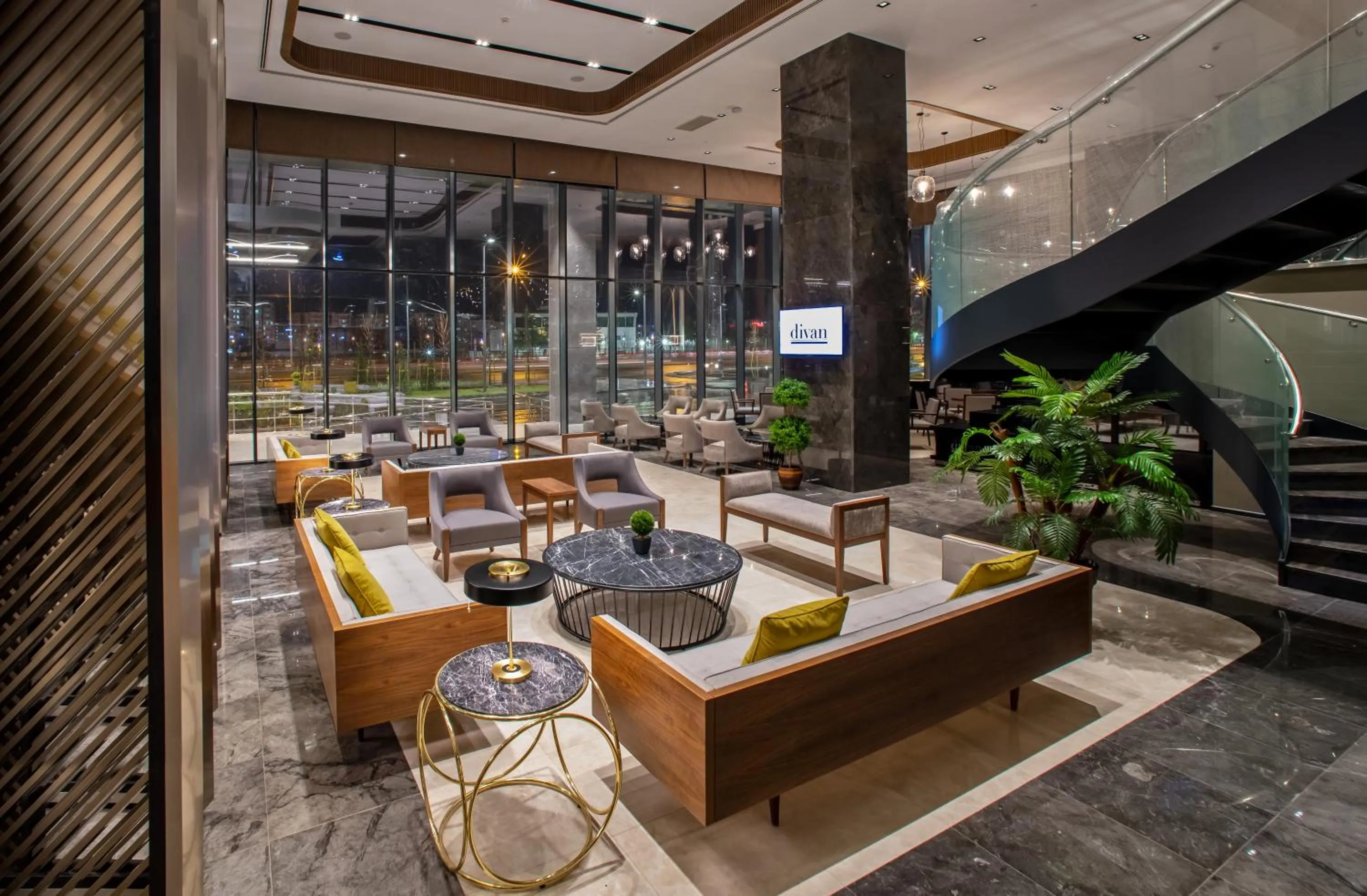 Lobby or reception in Movenpick Diyarbakir