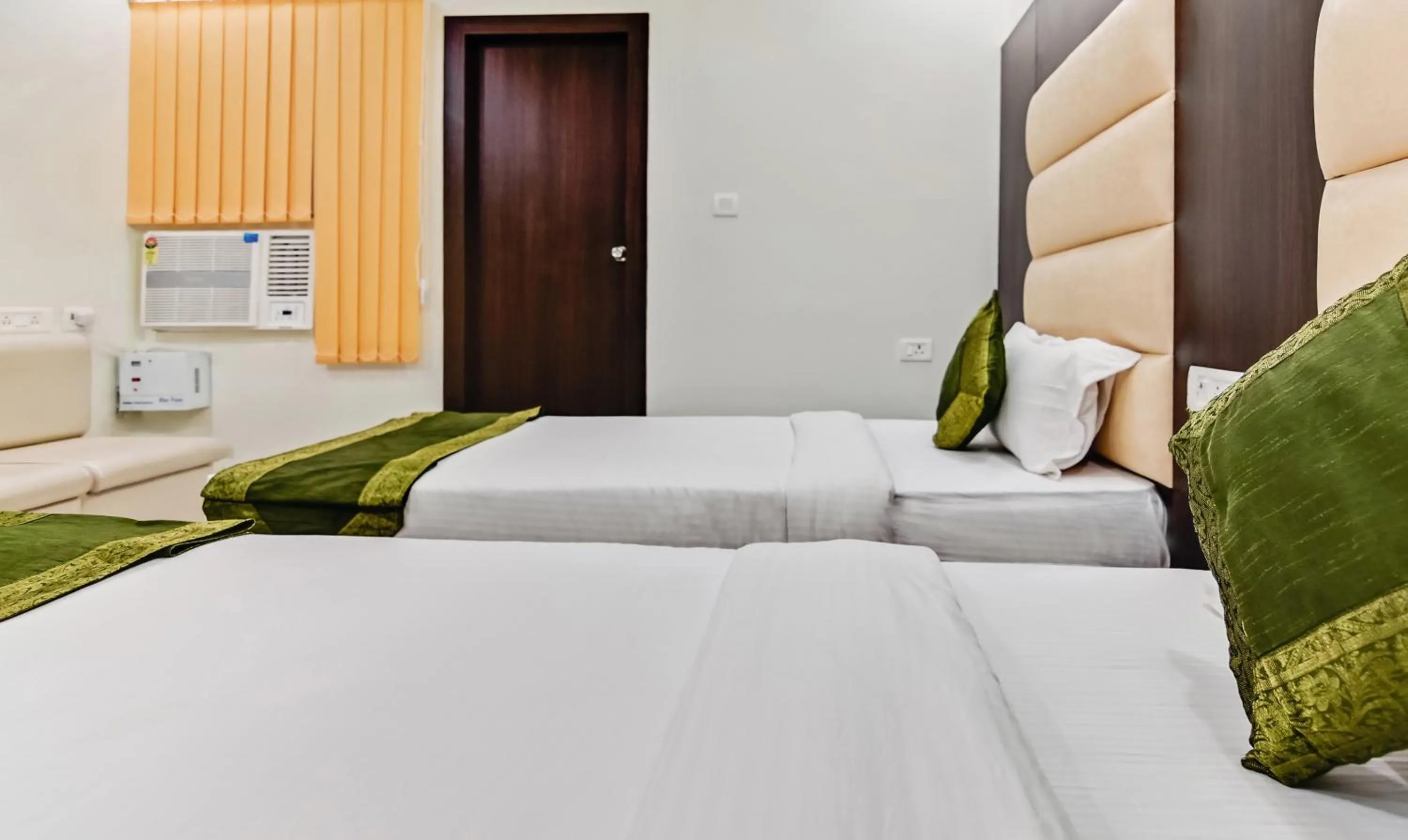 Bedroom, Bed in Treebo Resto- Near Lucknow Railway Station