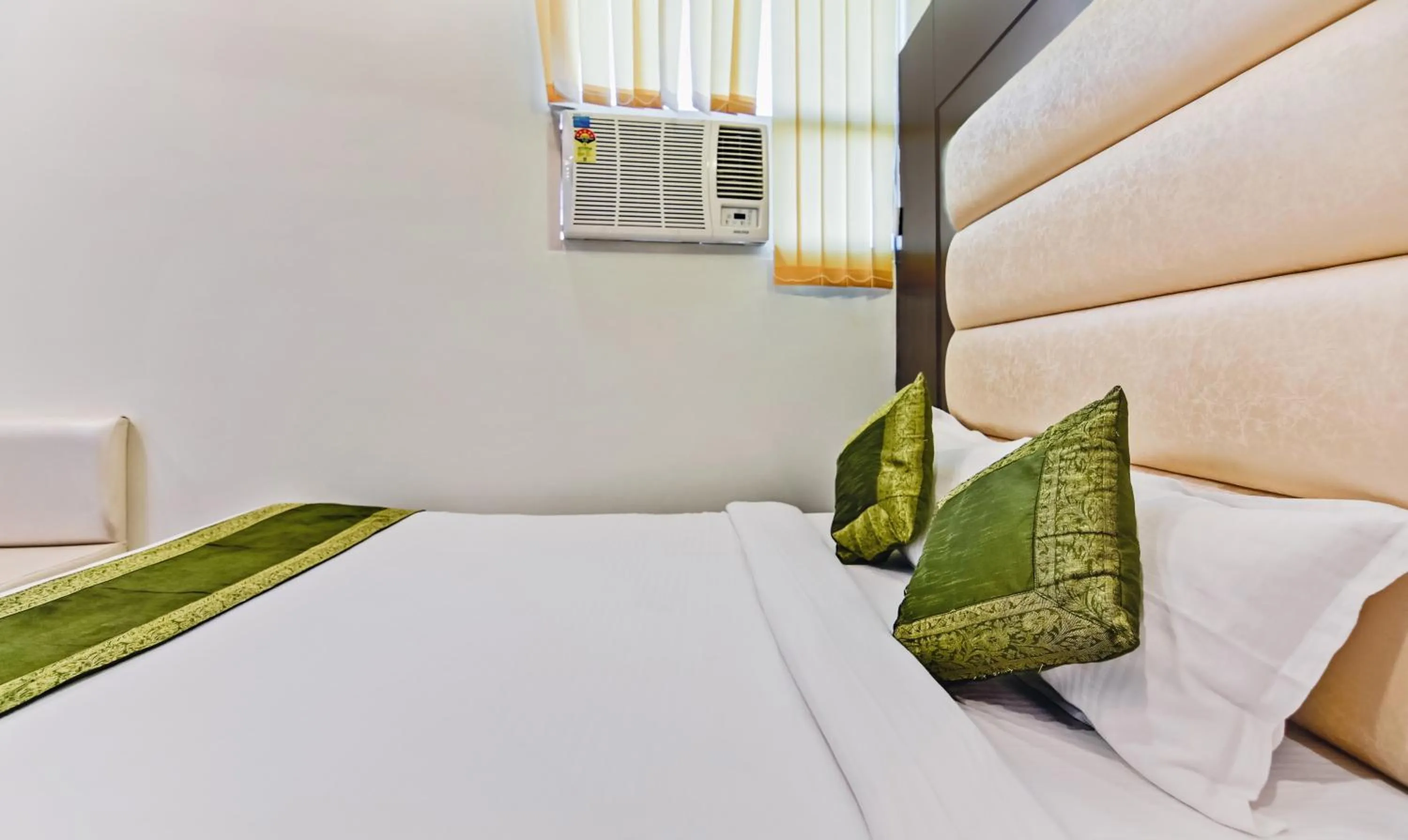 Bedroom, Bed in Treebo Resto- Near Lucknow Railway Station