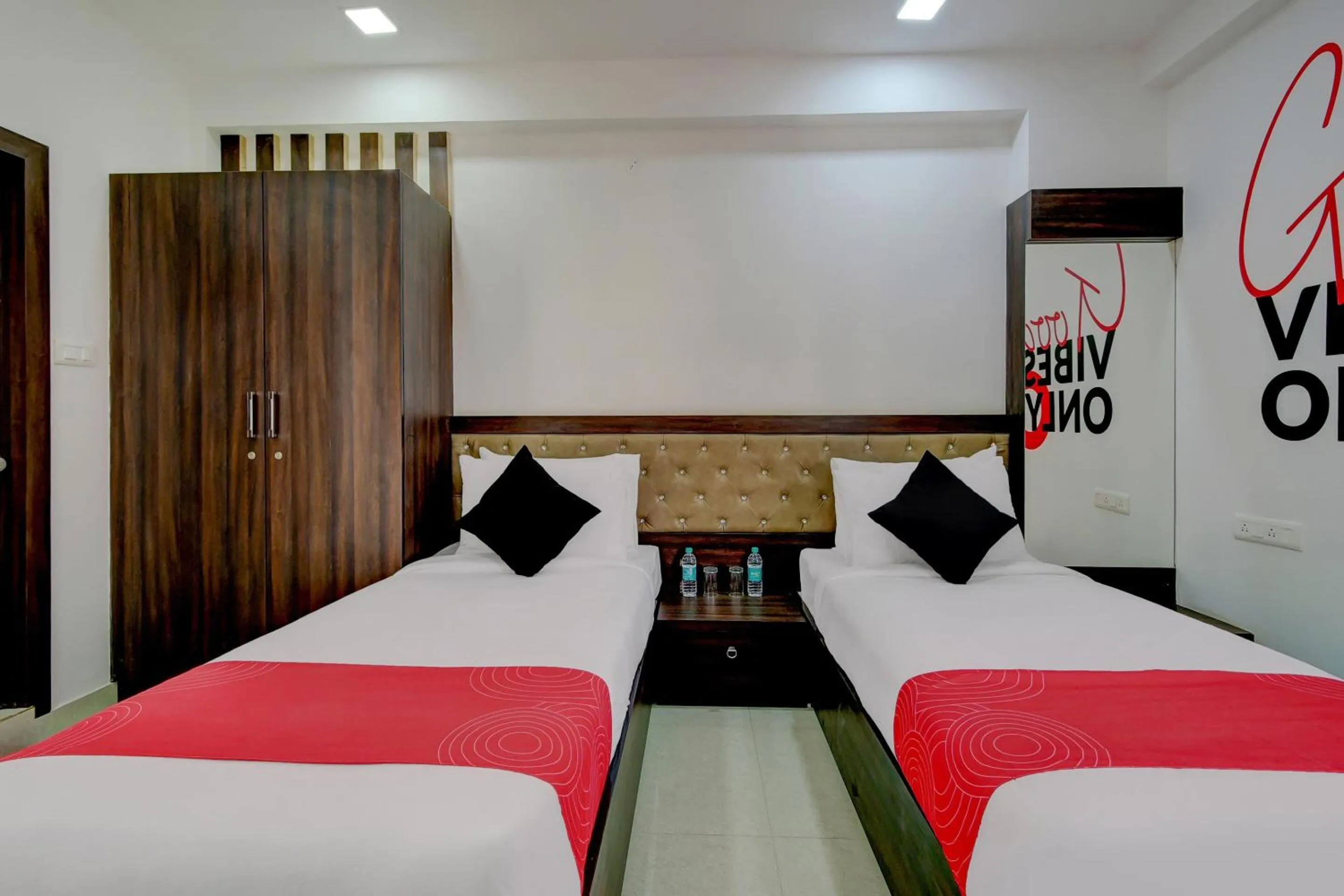 Bedroom, Bed in Grand Collection O Near Sarjapur Road Near 7d Voyage