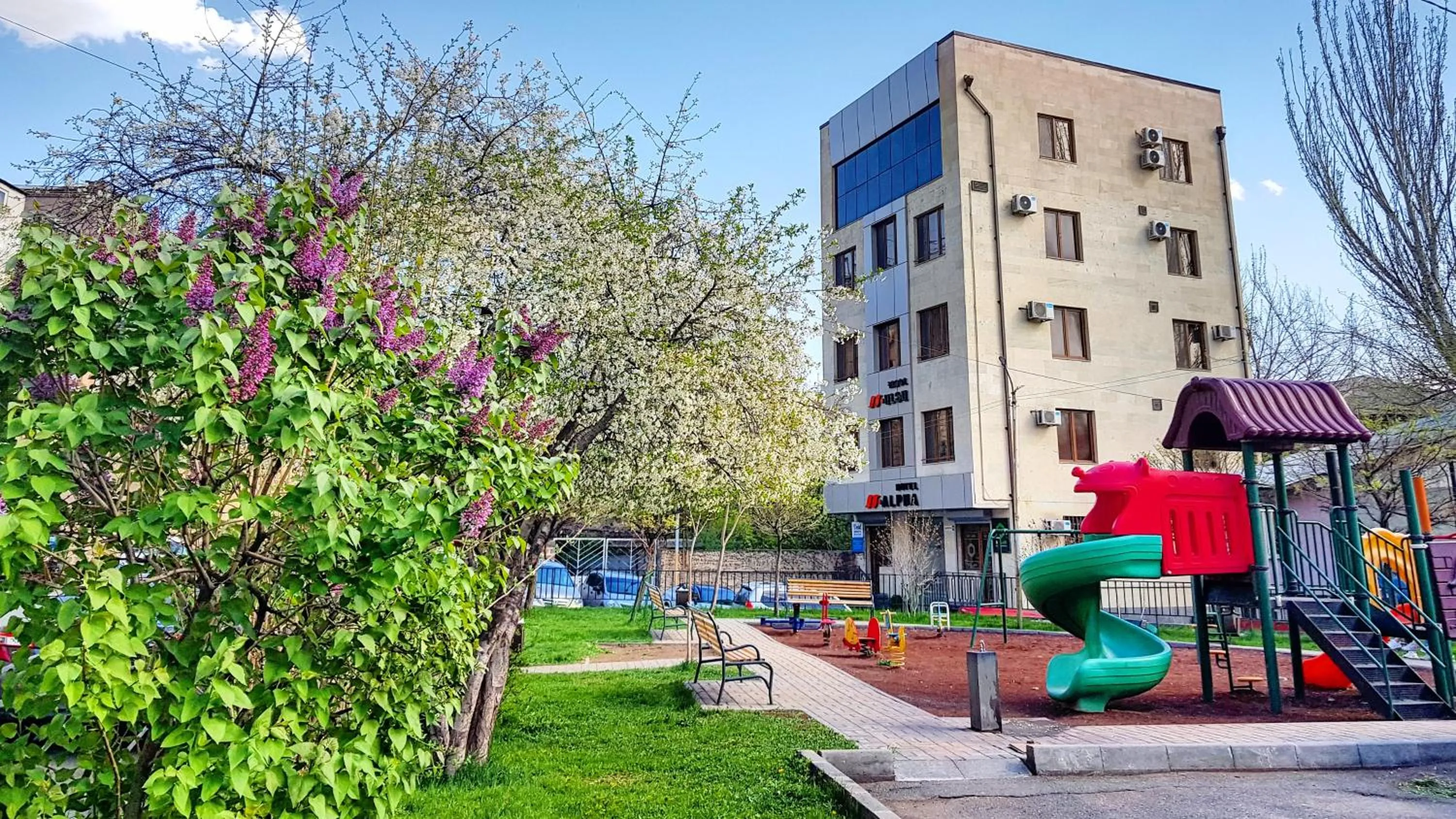 Hotel Alpha