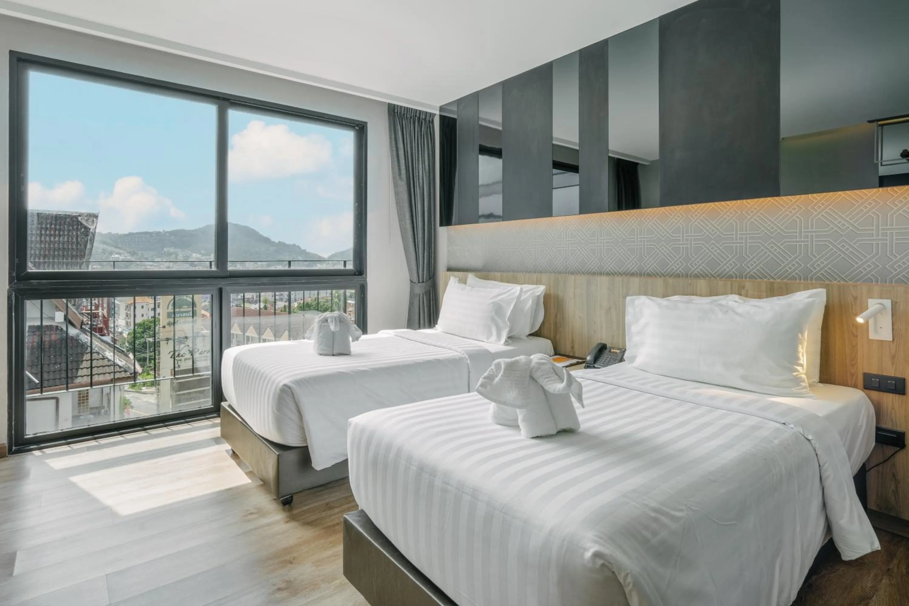 Bedroom, Bed in Rak Elegant Hotel Patong