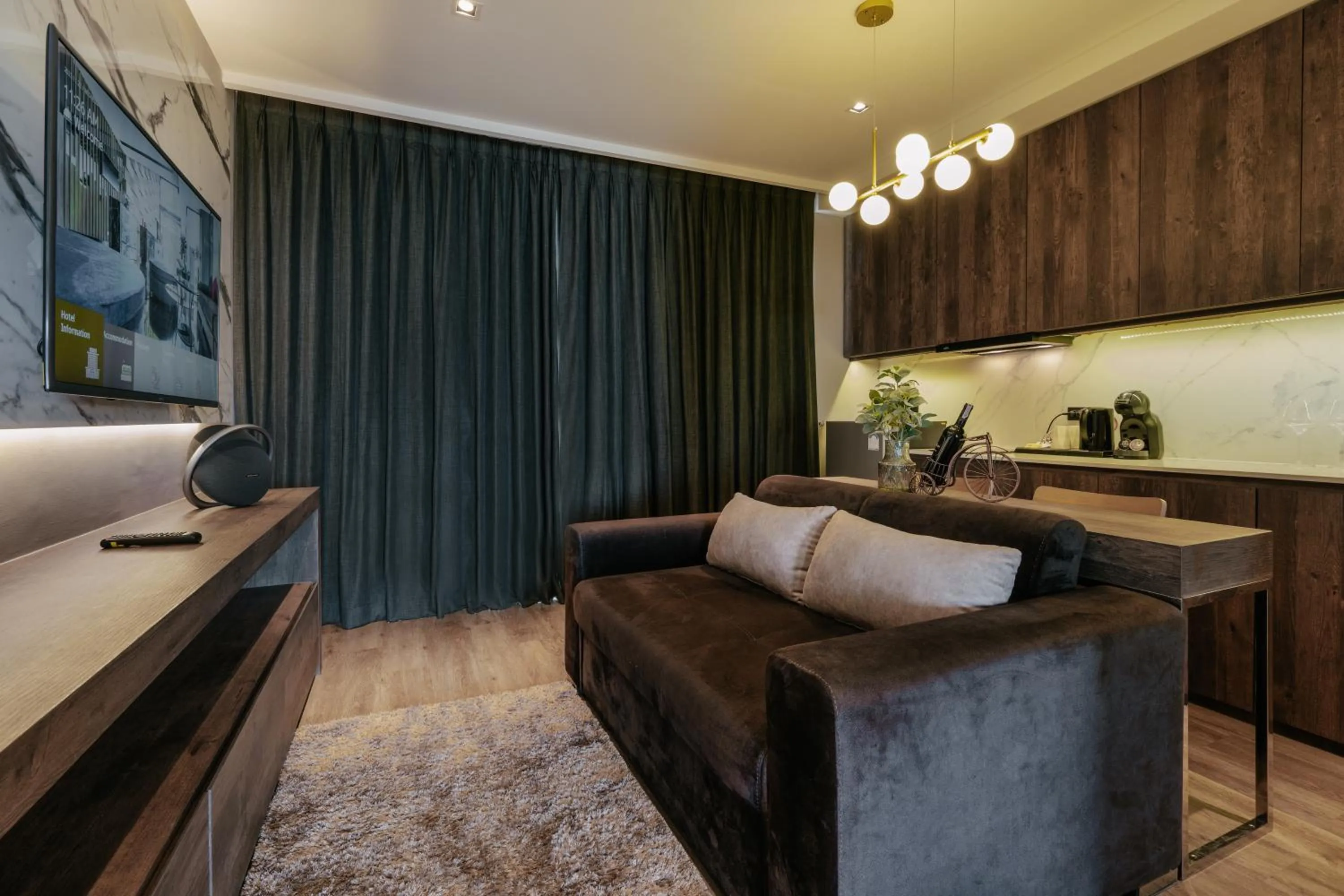 Coffee/tea facilities in Rak Elegant Hotel Patong