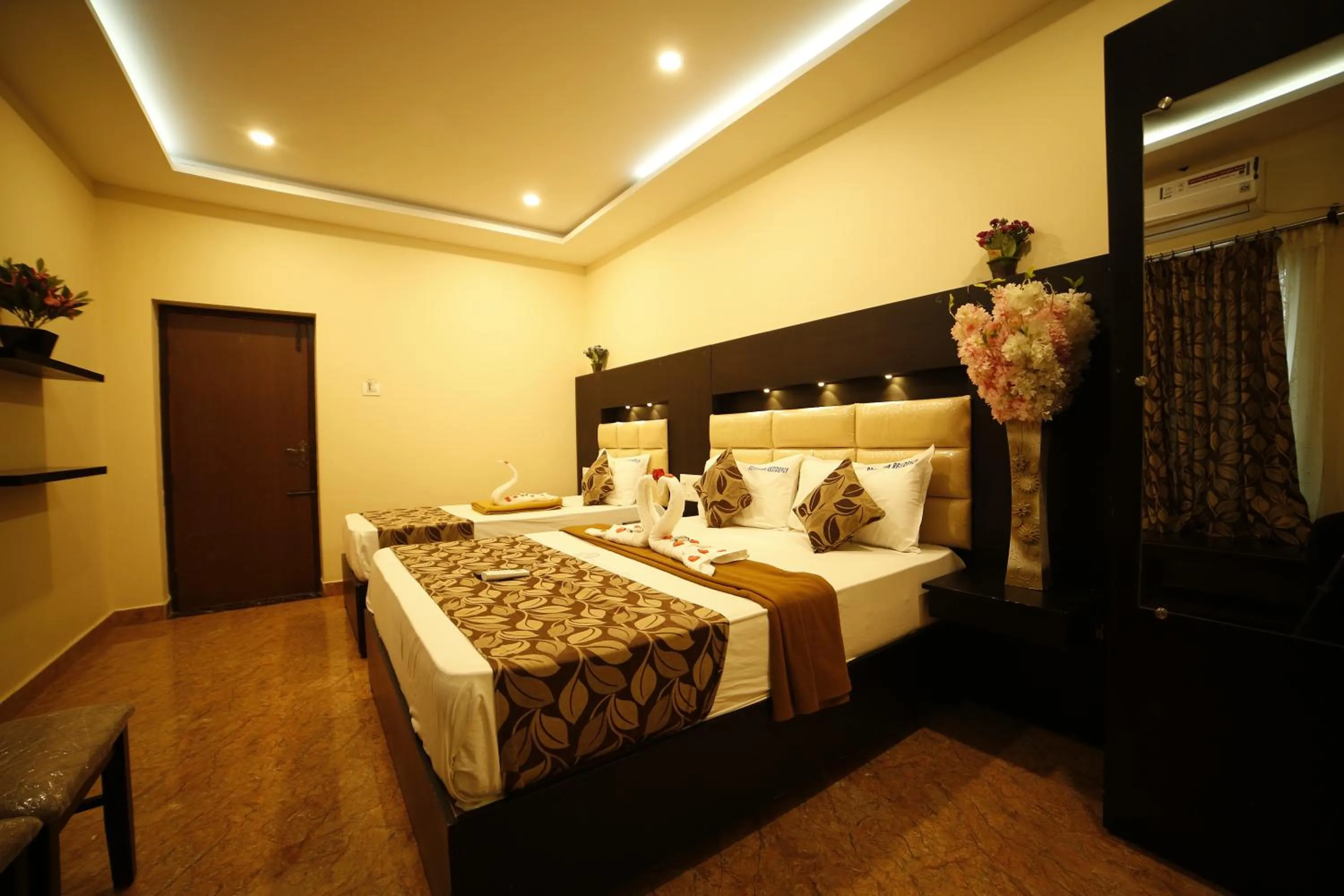 Bed in Hotel Ragavendra Rameswaram