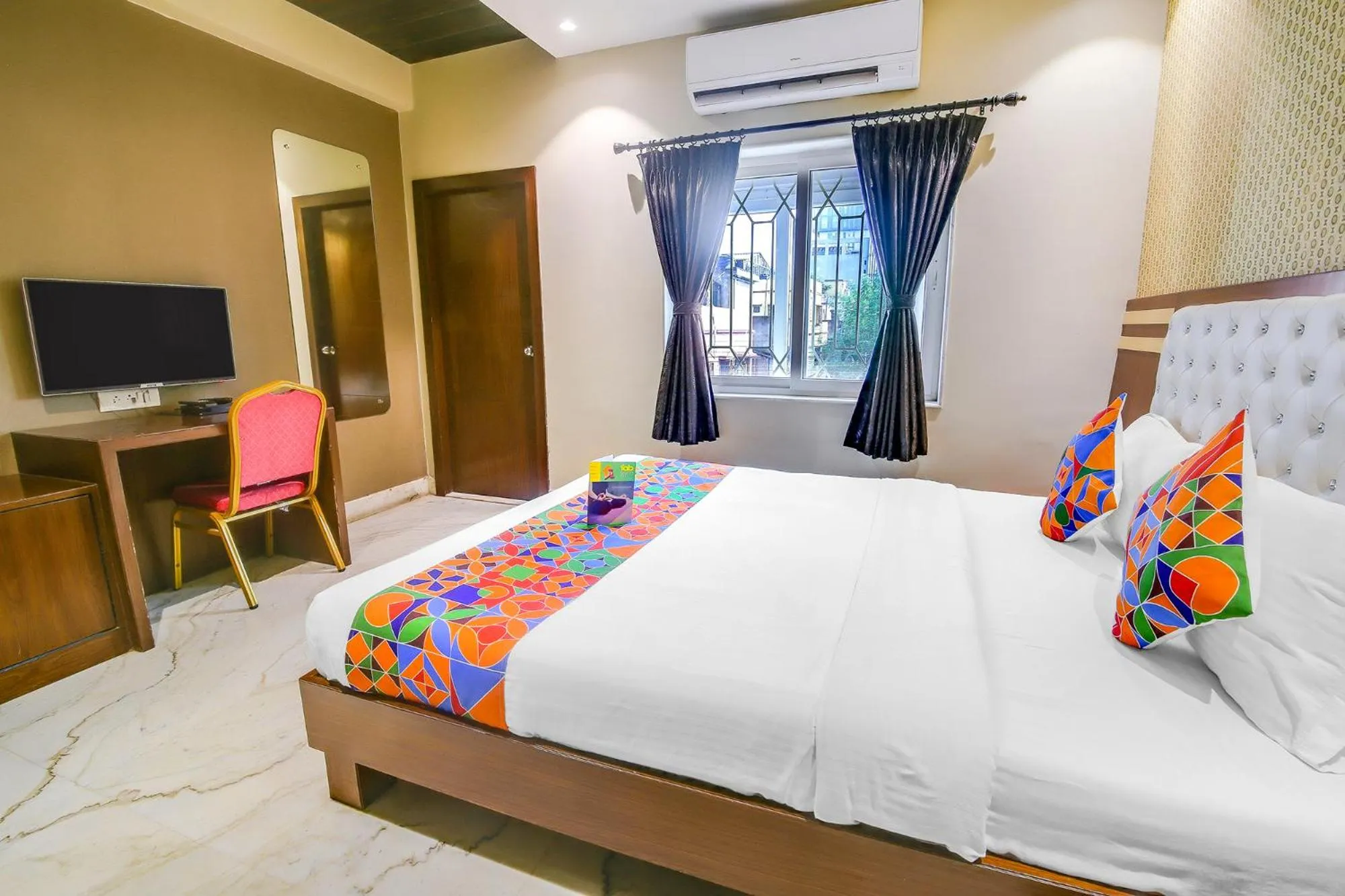 Bedroom, Bed in FabHotel Luxor - Nr Acropolis Mall