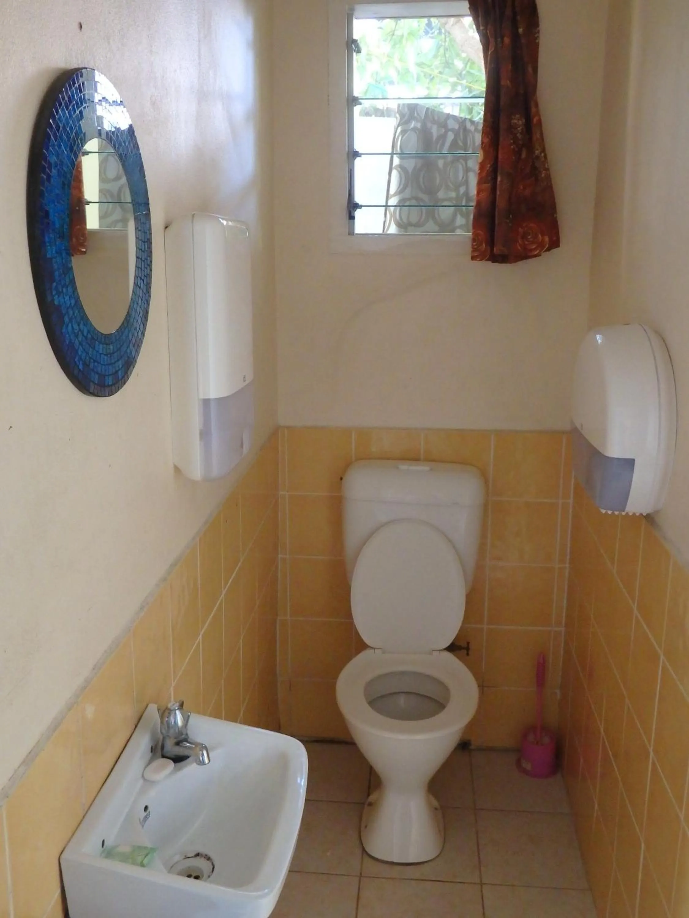 Bathroom in Bluewater Lodge