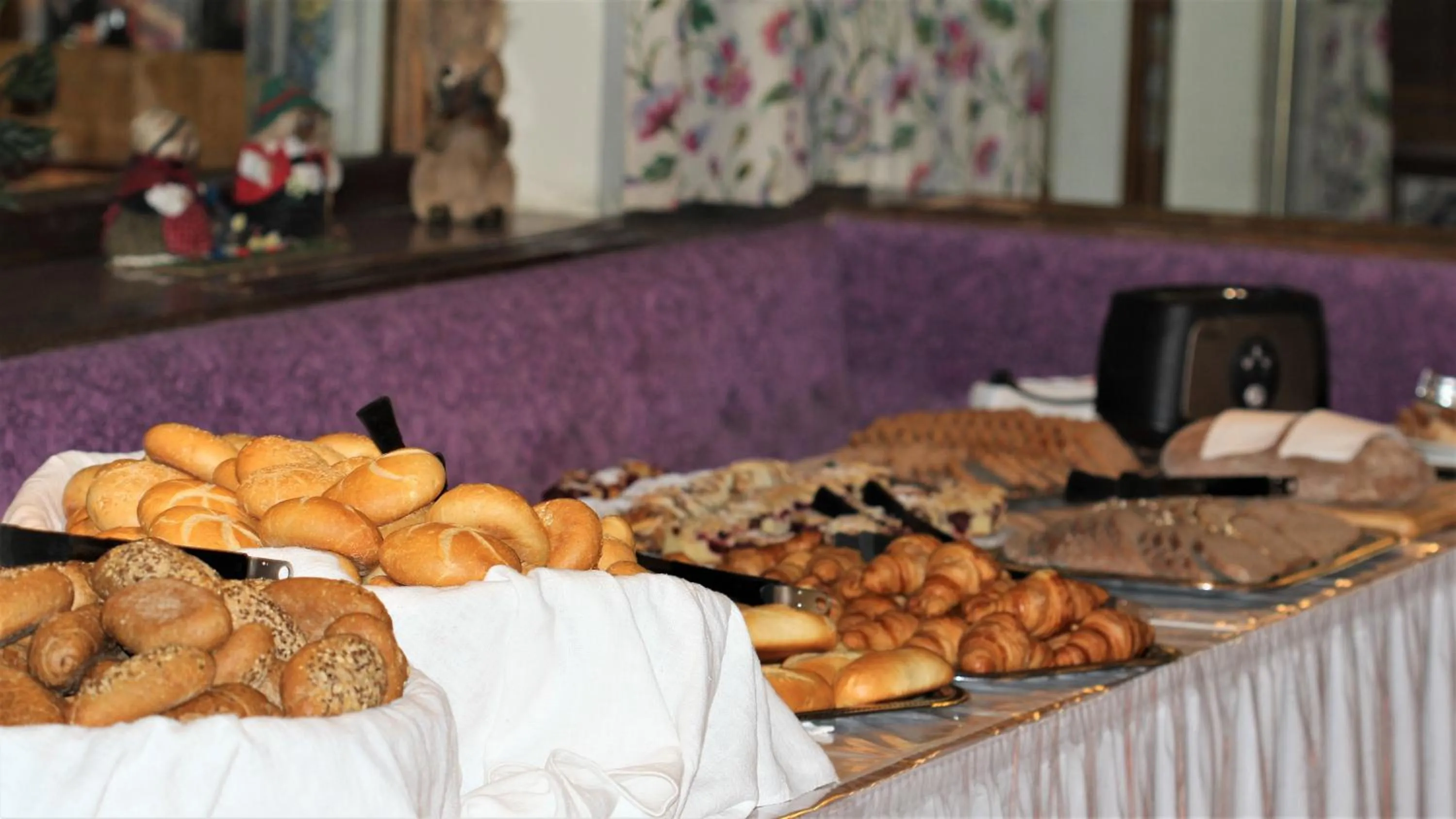 Breakfast in Hotel Post