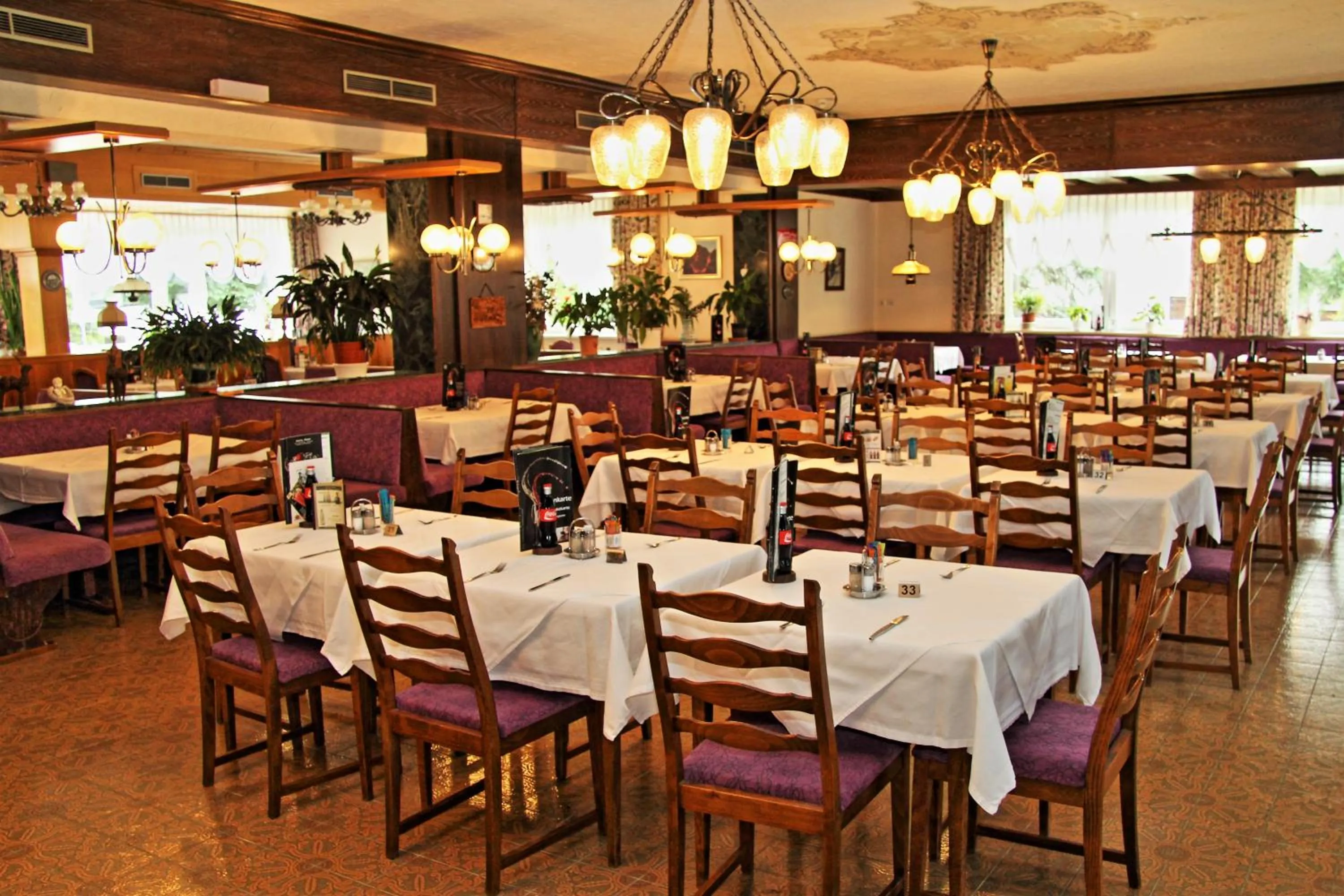 Restaurant/places to eat in Hotel Post