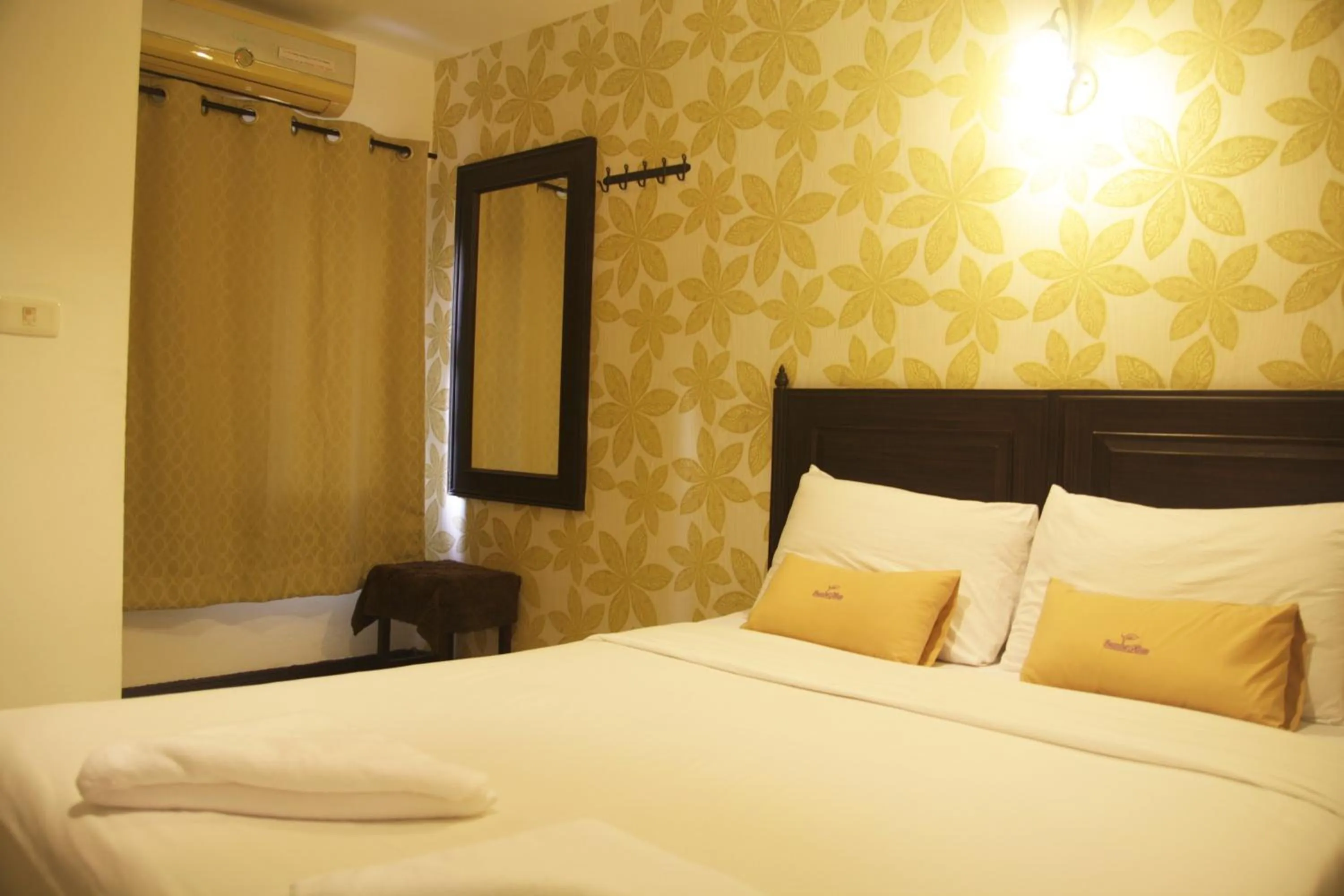 bunk bed, Bed in Erawan House