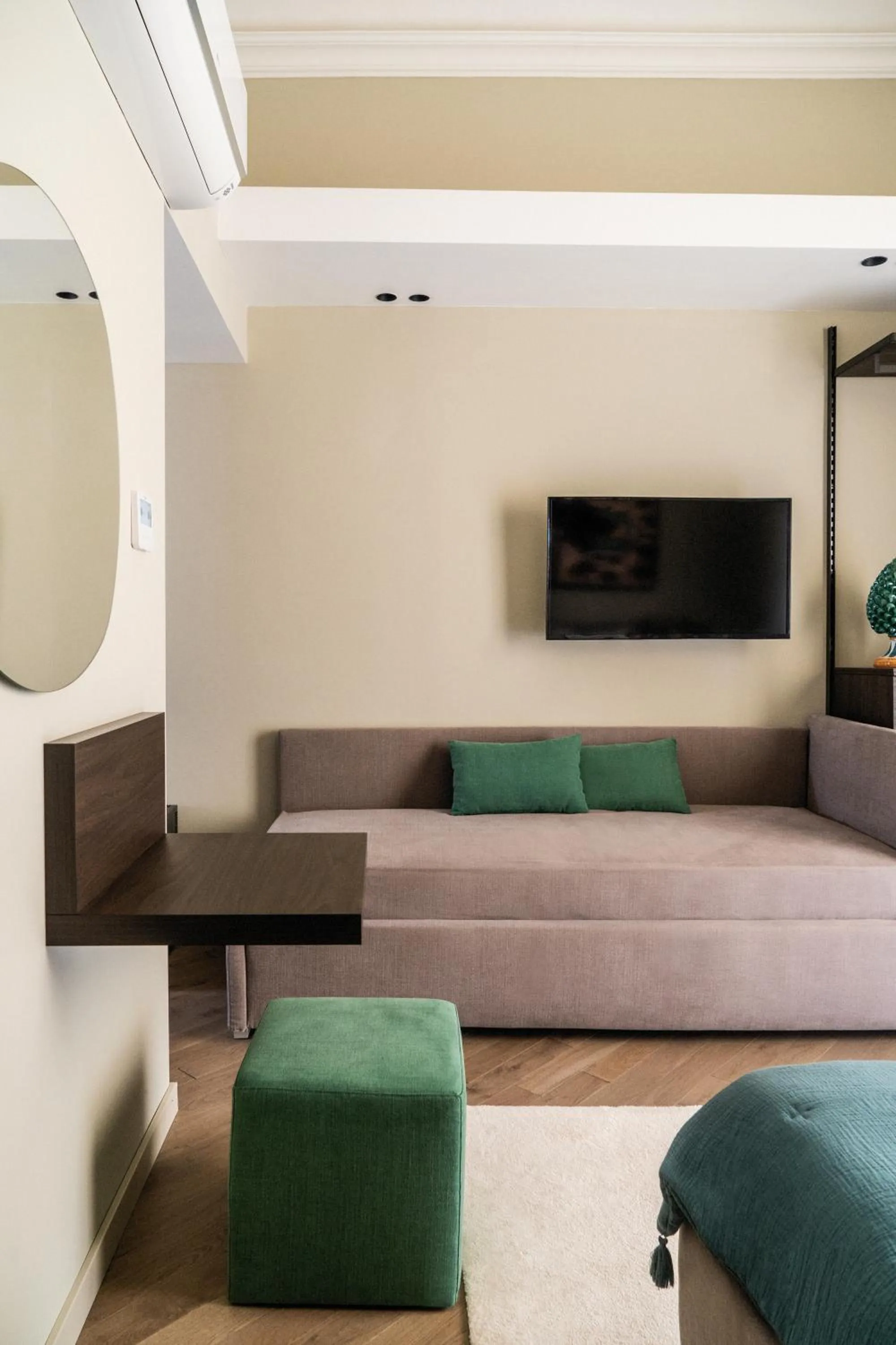 TV and multimedia in InCanto