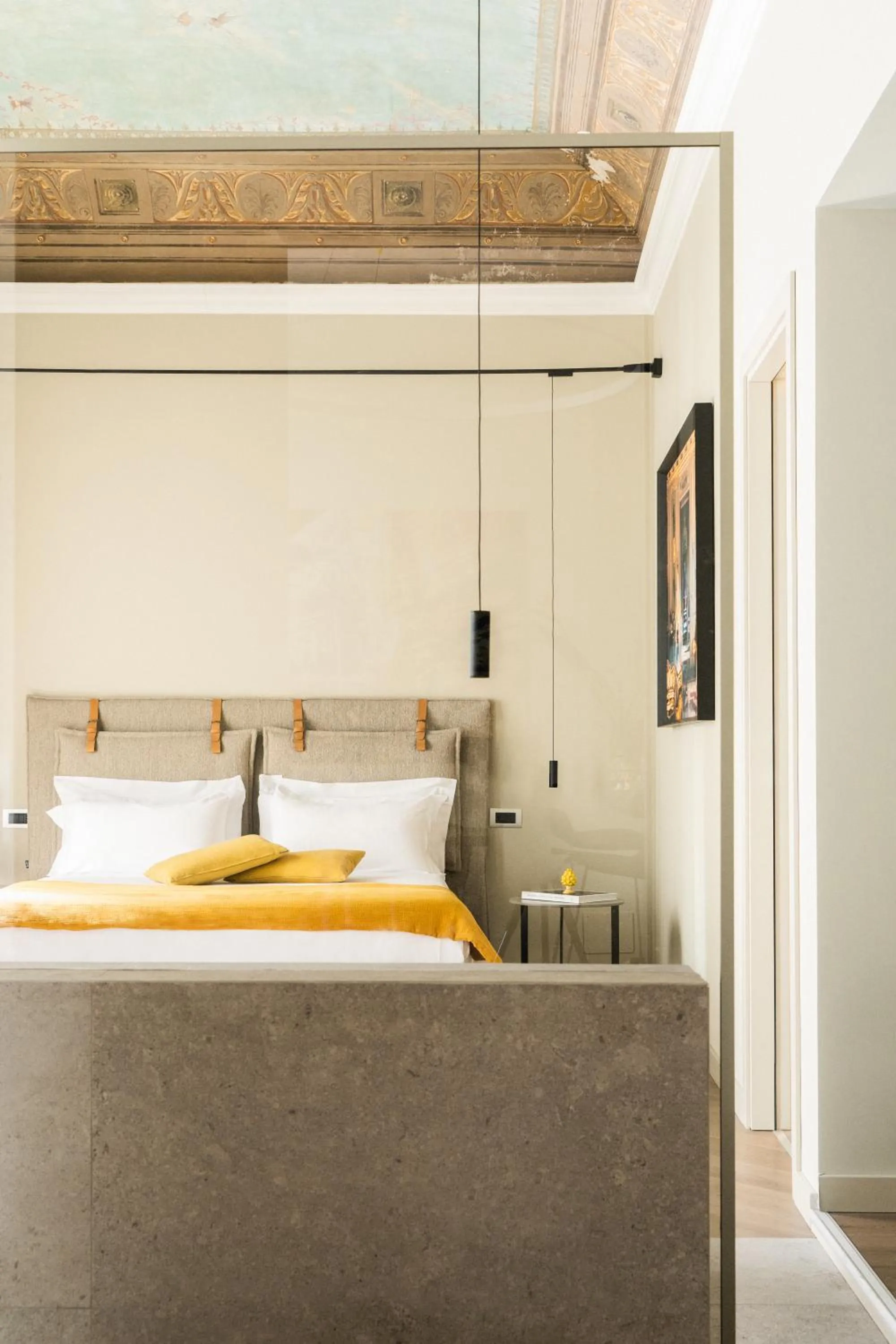 Bedroom, Bed in InCanto