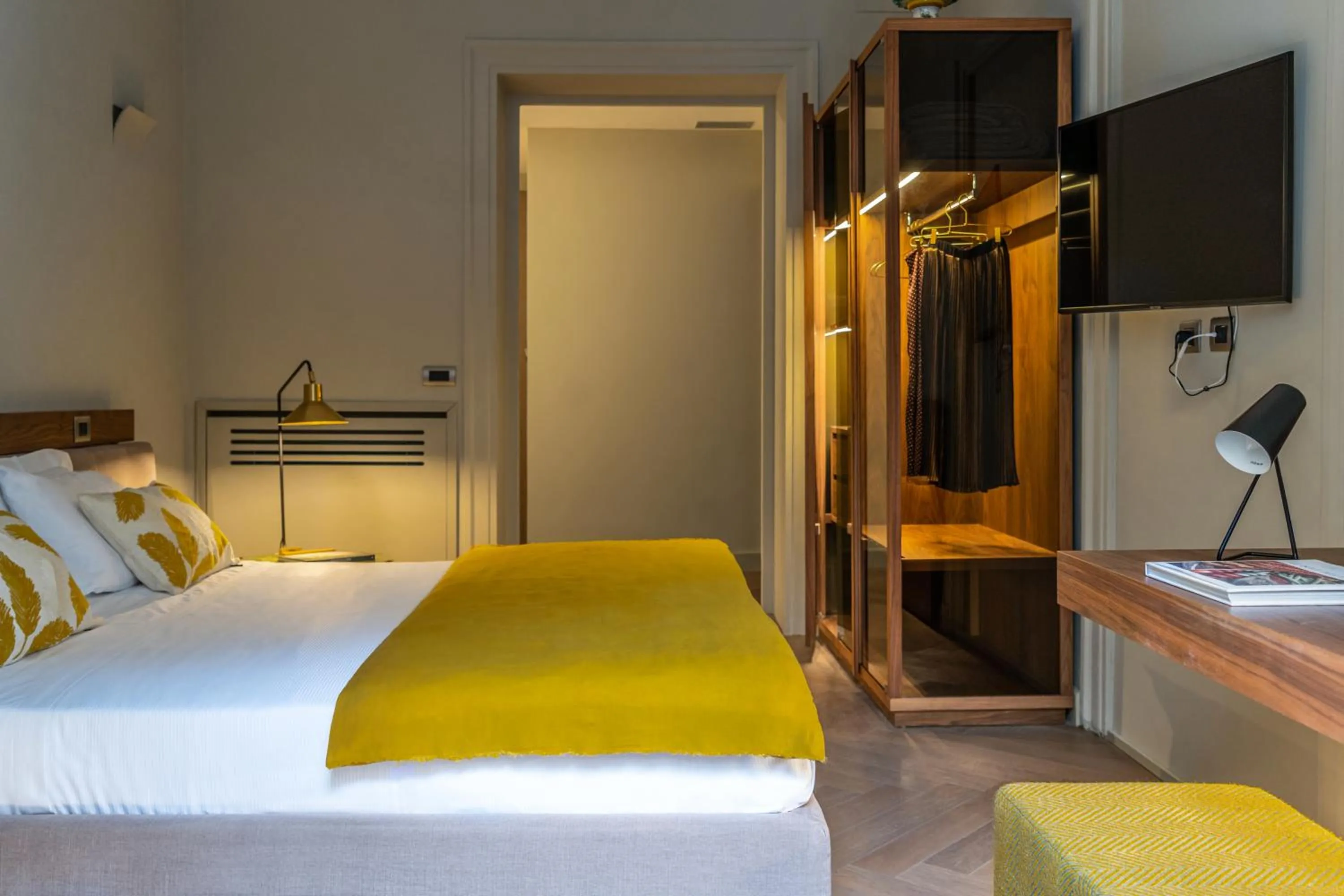 TV and multimedia, Bed in InCanto