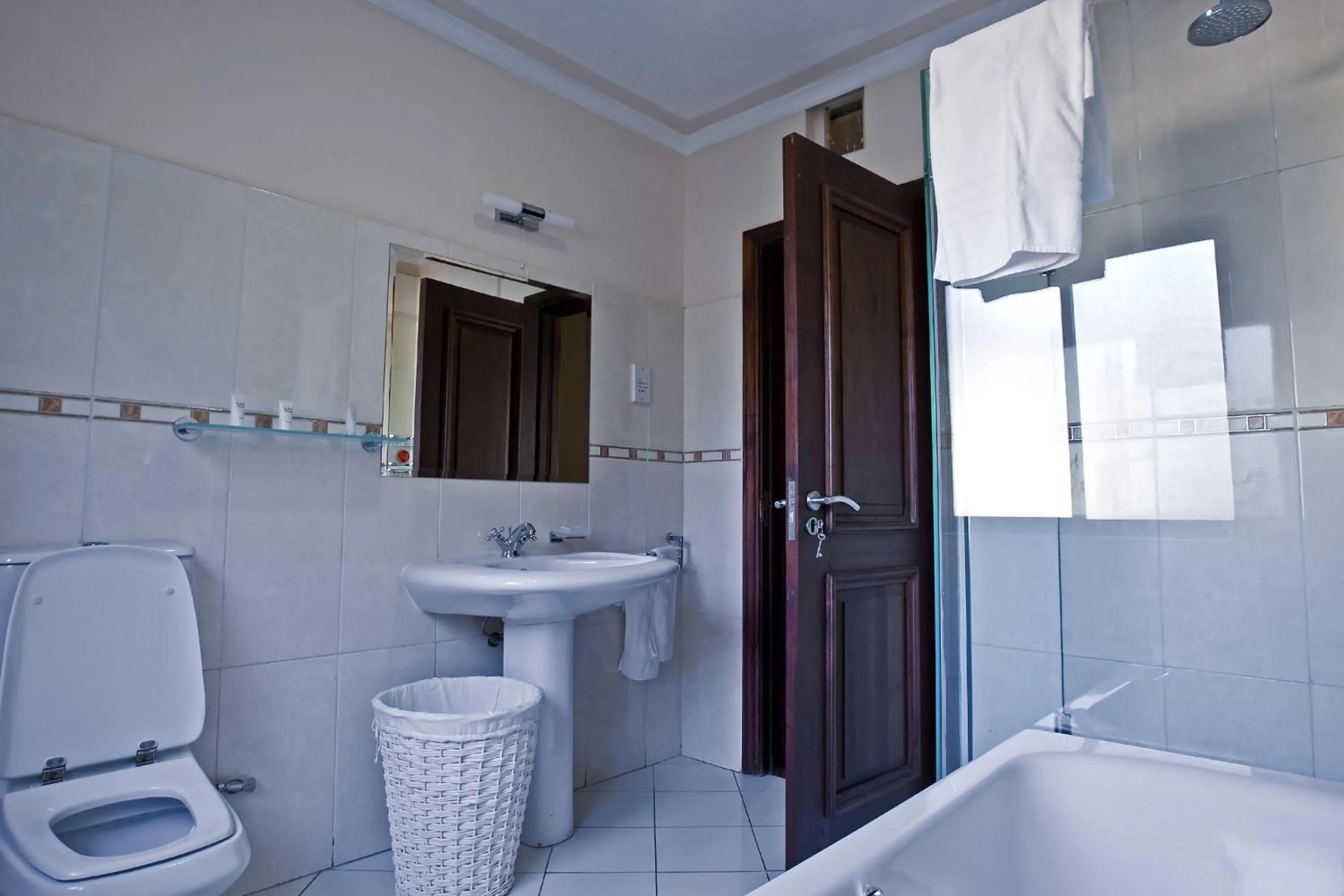 Shower in GemSuites Serviced Apartments State House