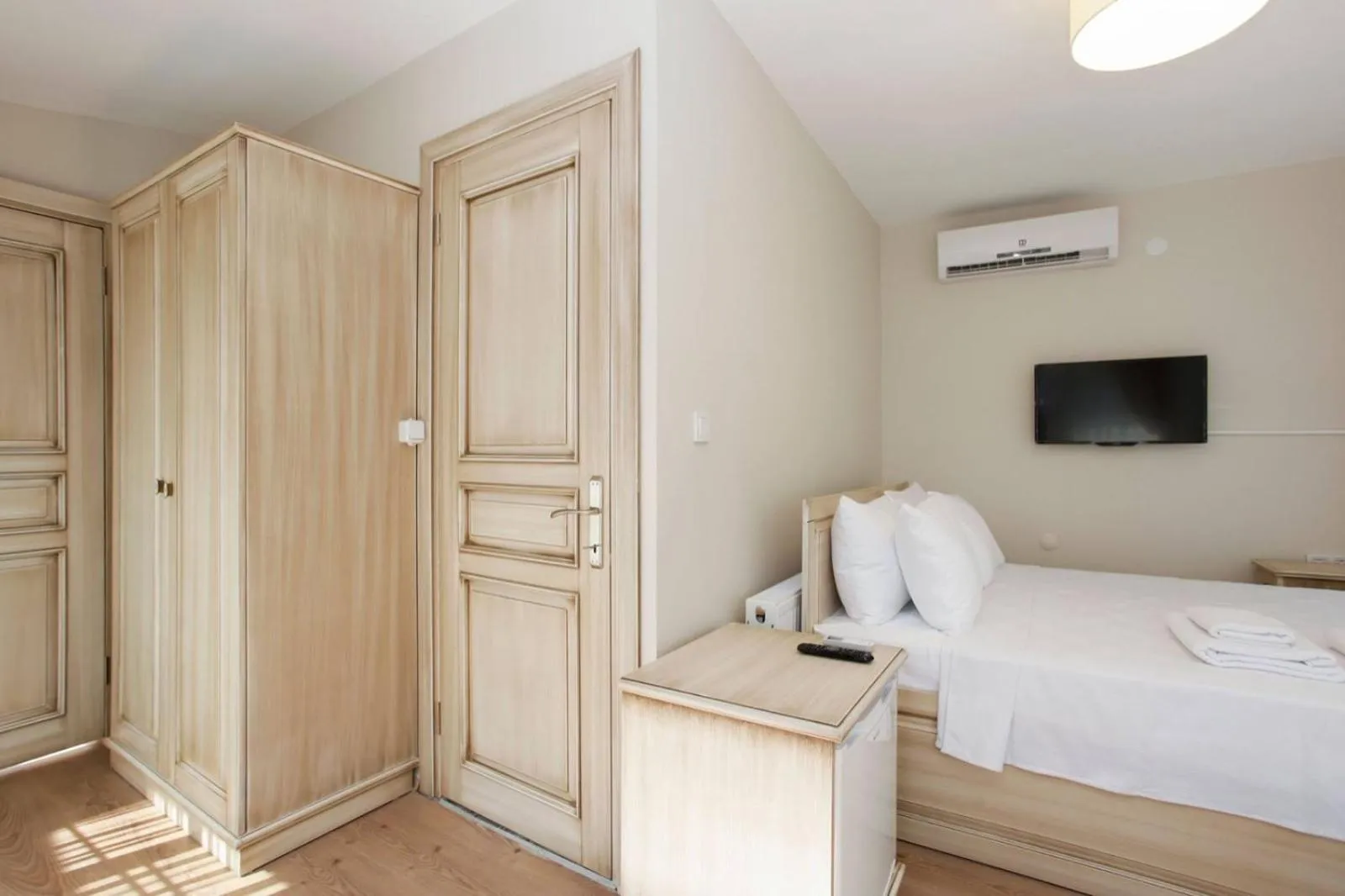 air conditioner, Bed in The Loft Istanbul