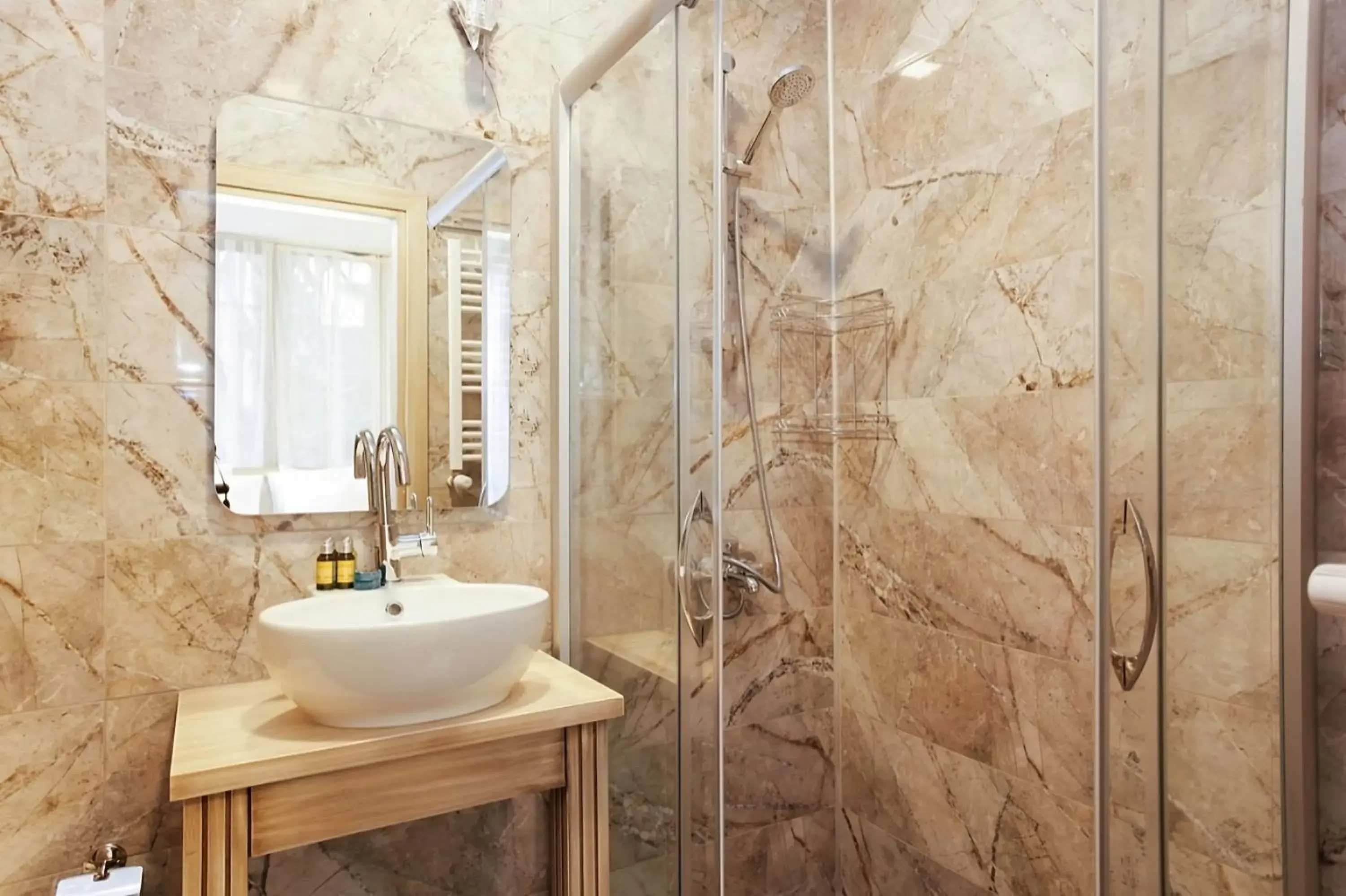 Deluxe Suite with Balcony in The Loft Istanbul Deluxe Suite with Balcony in The Loft Istanbul