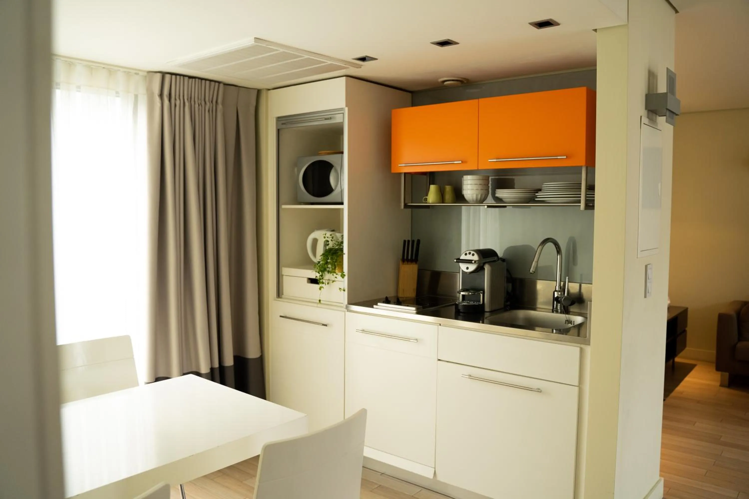 Kitchen or kitchenette in B-aparthotel Grand Place