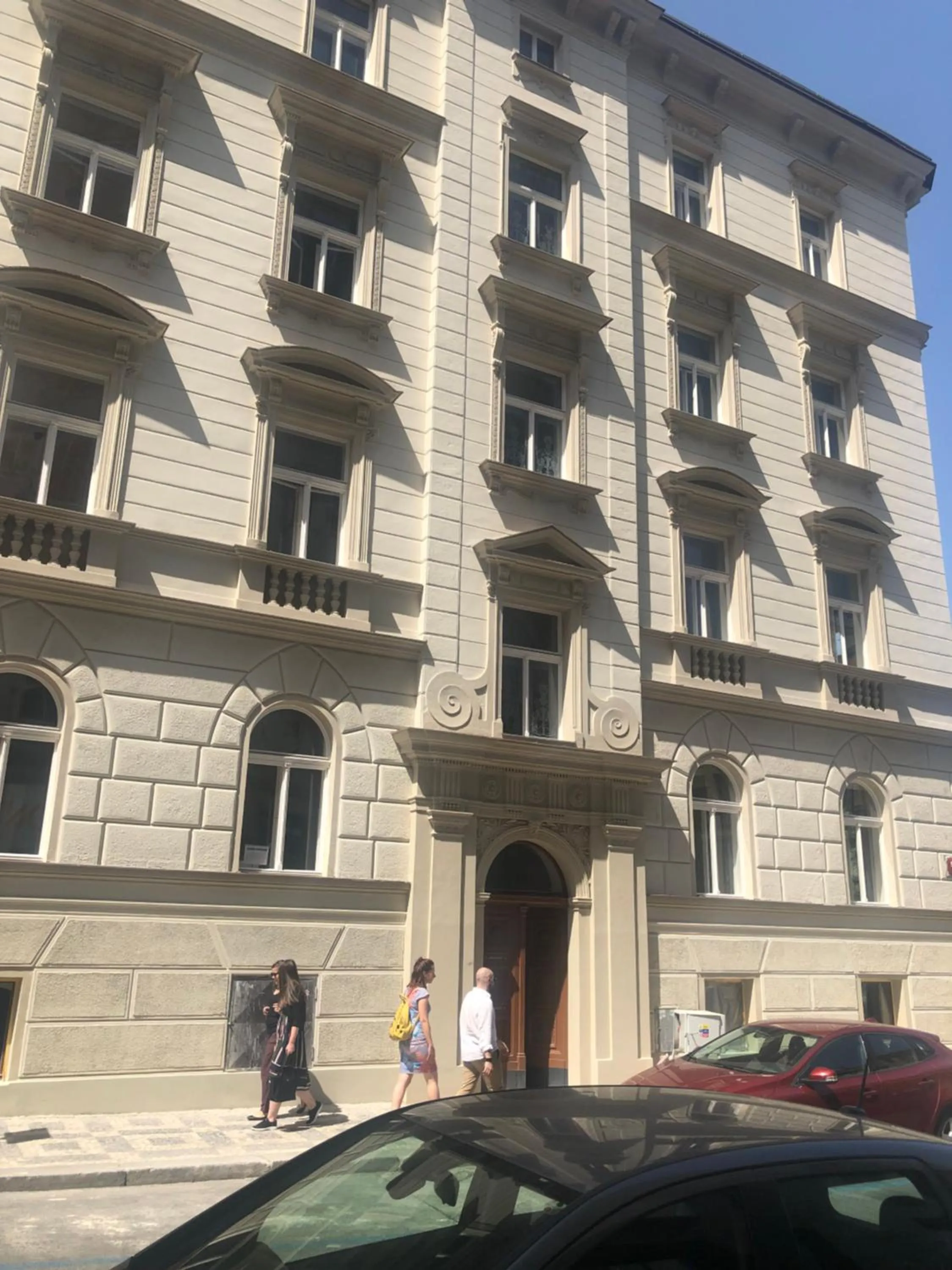 Property building in OLD TOWN SPIRIT