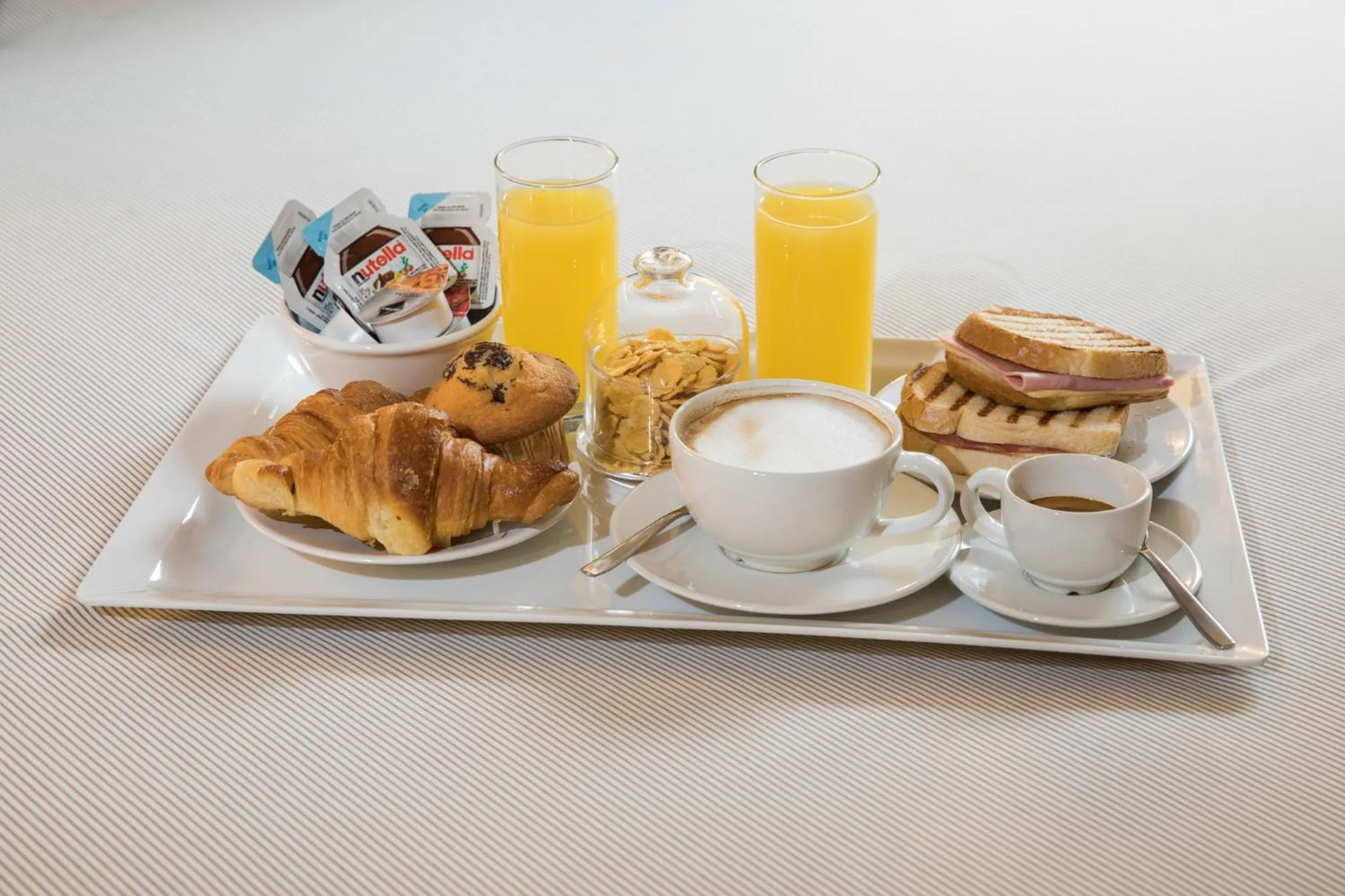 Food and drinks in Trastevere Gallery Suites