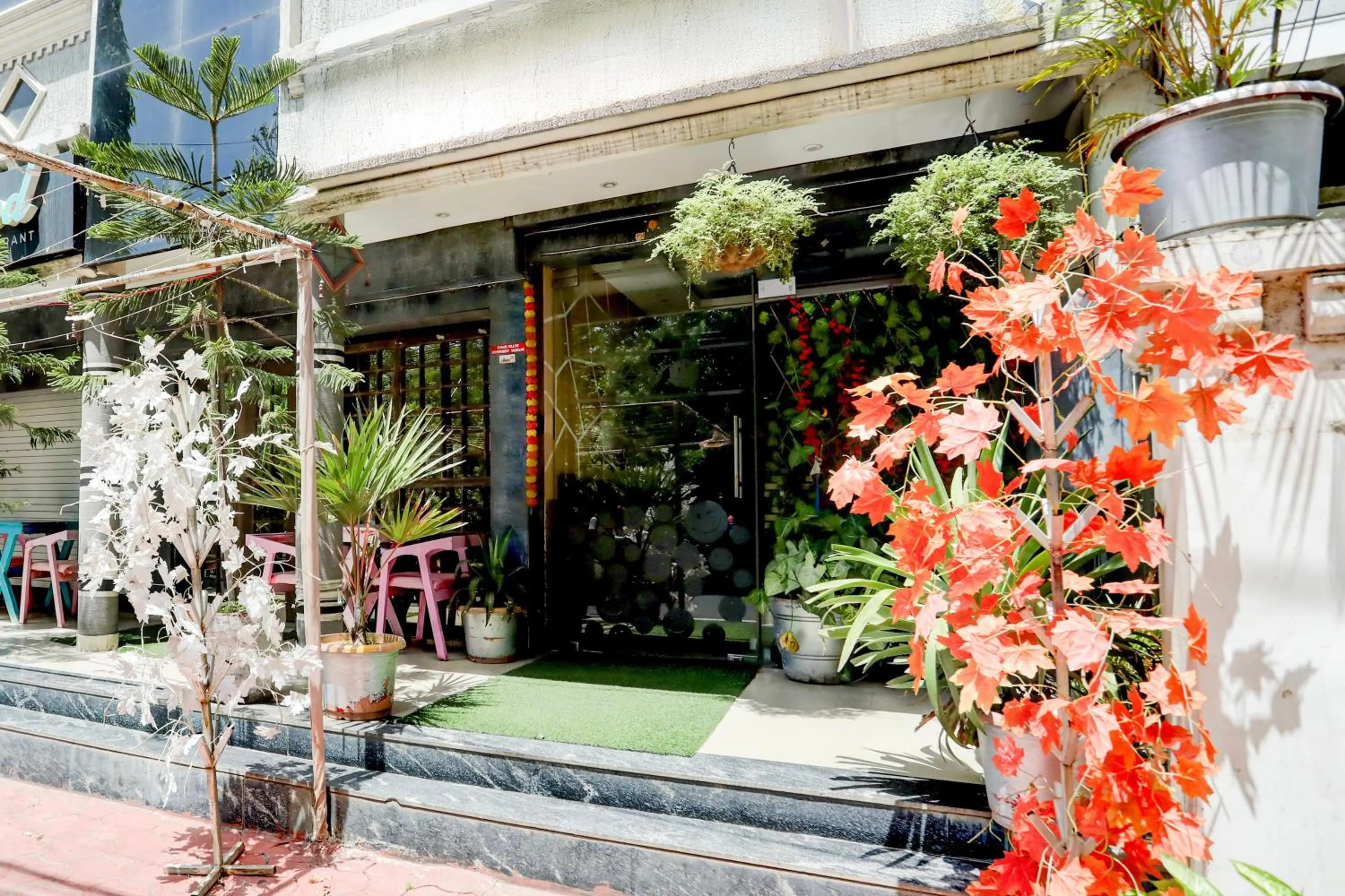 Facade/entrance in Super Hotel O MP Nagar Near Rachna Tower