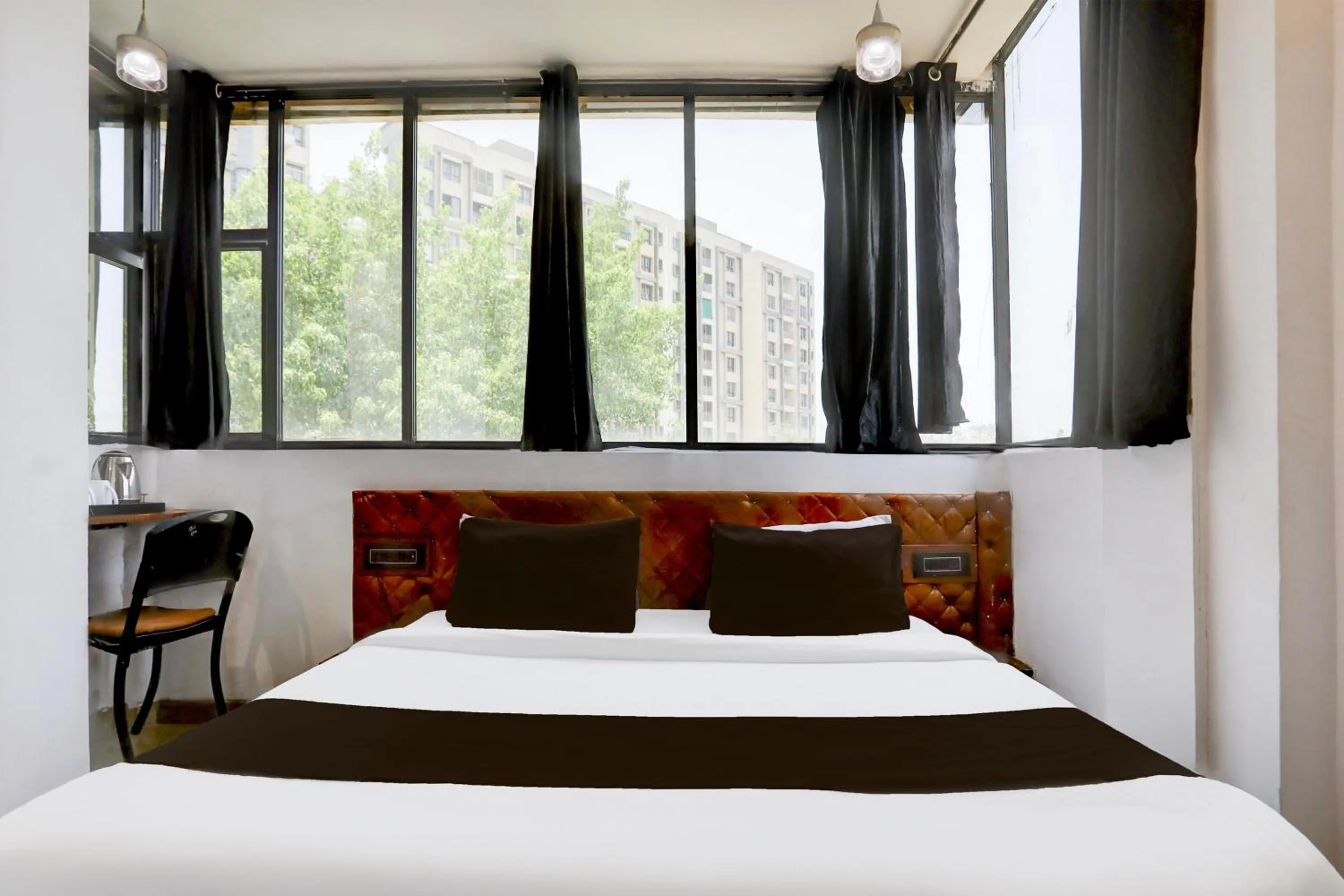 Bedroom, Bed in Super Hotel O MP Nagar Near Rachna Tower